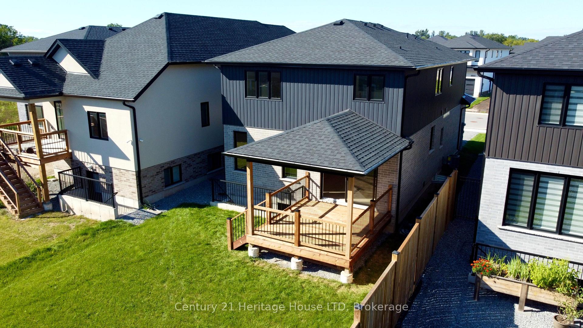 Photo 12 of 8890 Angie Drive, Niagara Falls, Forestview — HOMEH