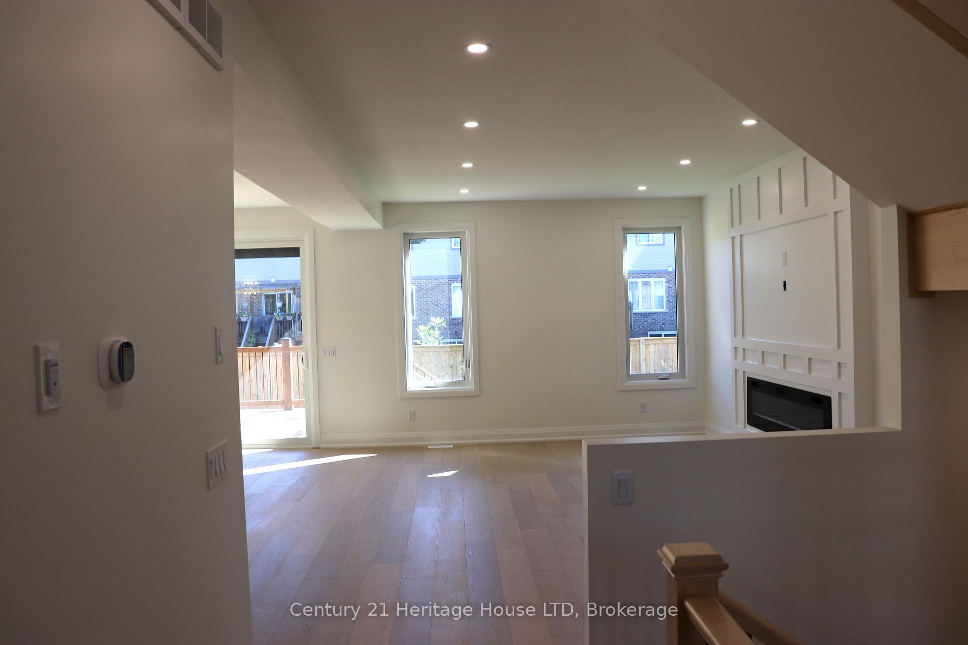 Photo 23 of 8890 Angie Drive, Niagara Falls, Forestview — HOMEH