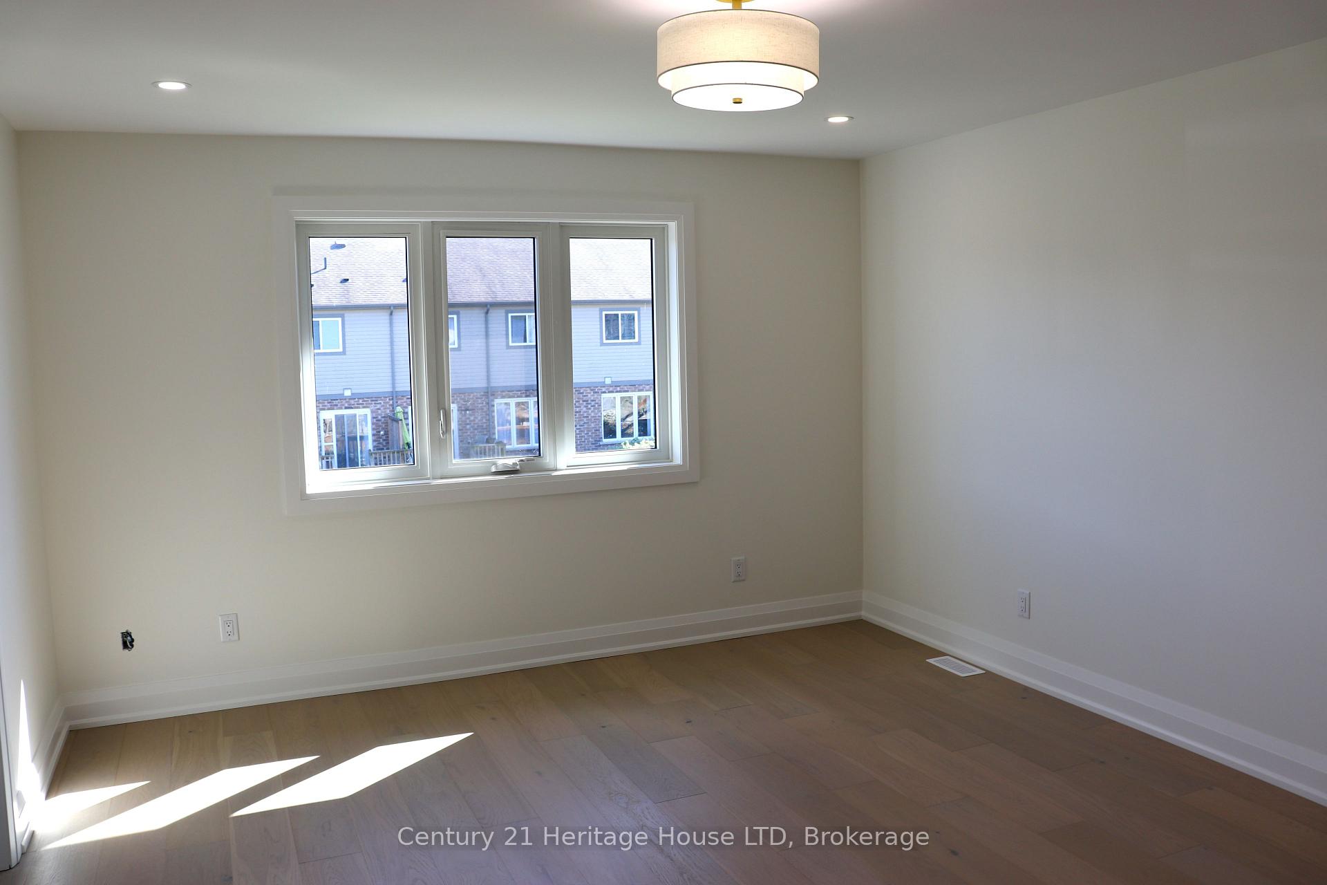 Photo 32 of 8890 Angie Drive, Niagara Falls, Forestview — HOMEH
