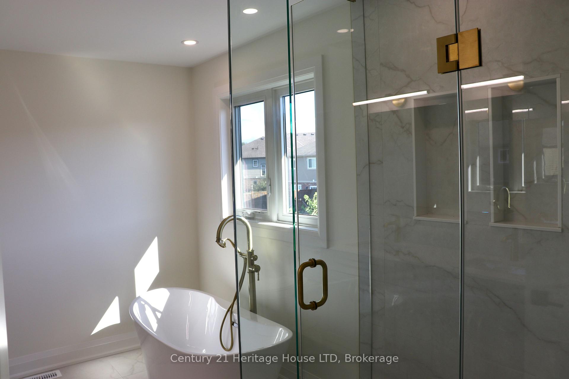 Photo 33 of 8890 Angie Drive, Niagara Falls, Forestview — HOMEH