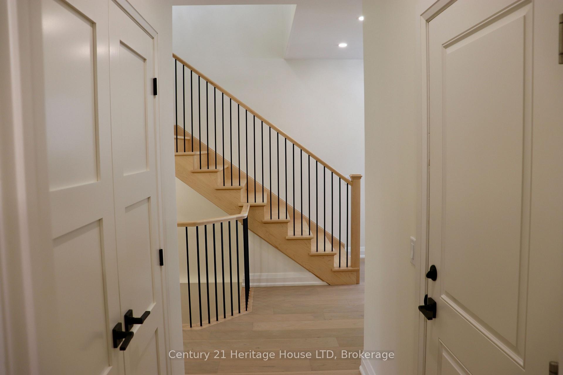 Photo 42 of 8890 Angie Drive, Niagara Falls, Forestview — HOMEH
