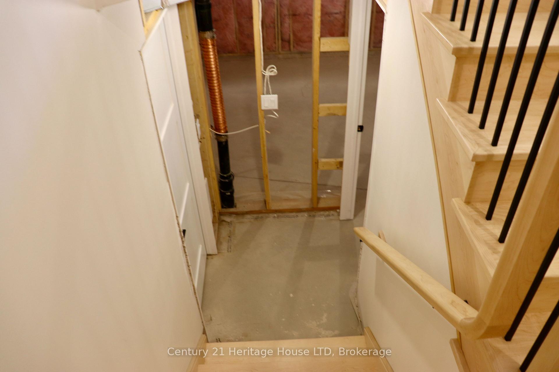 Photo 45 of 8890 Angie Drive, Niagara Falls, Forestview — HOMEH