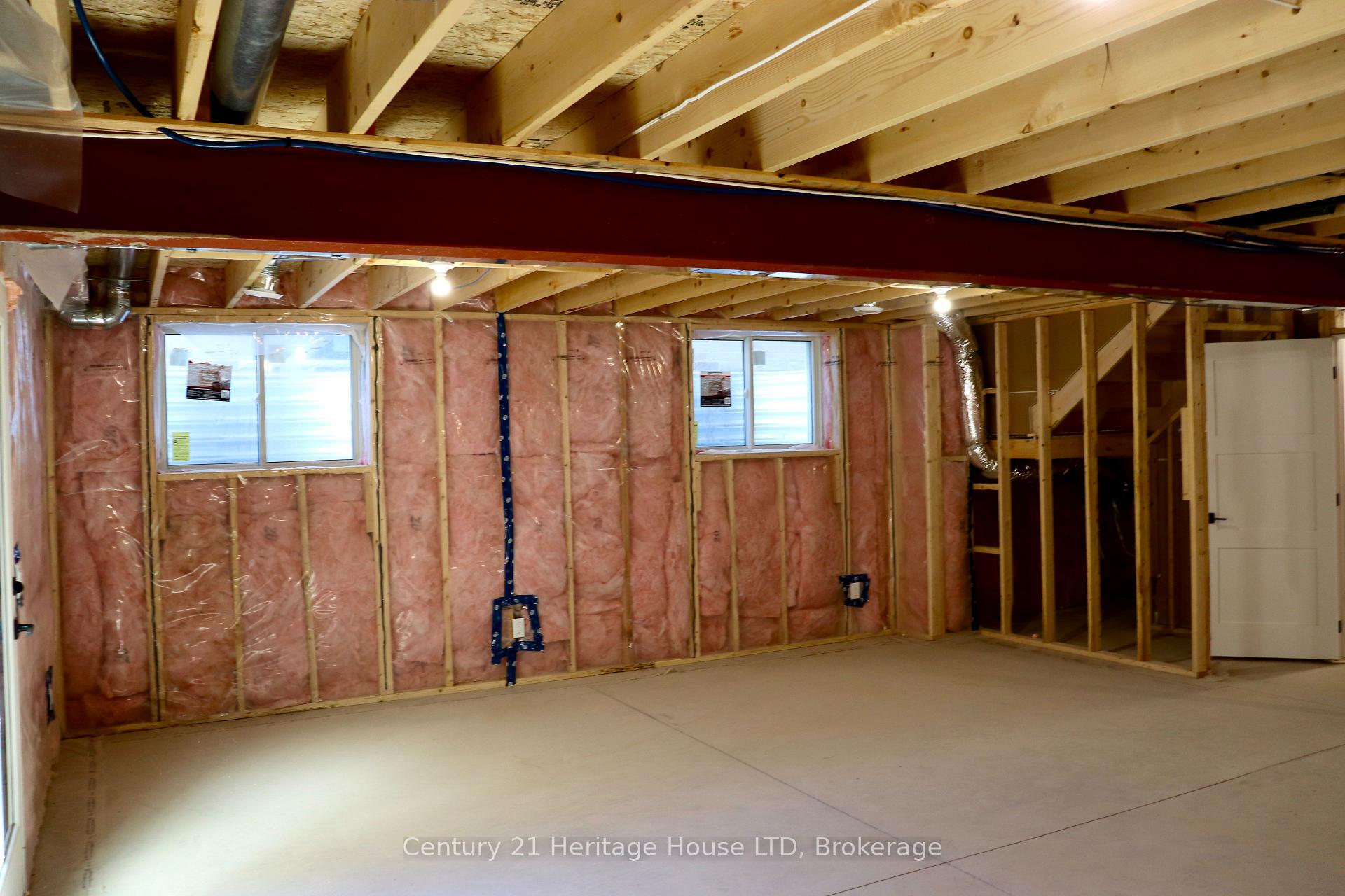 Photo 48 of 8890 Angie Drive, Niagara Falls, Forestview — HOMEH