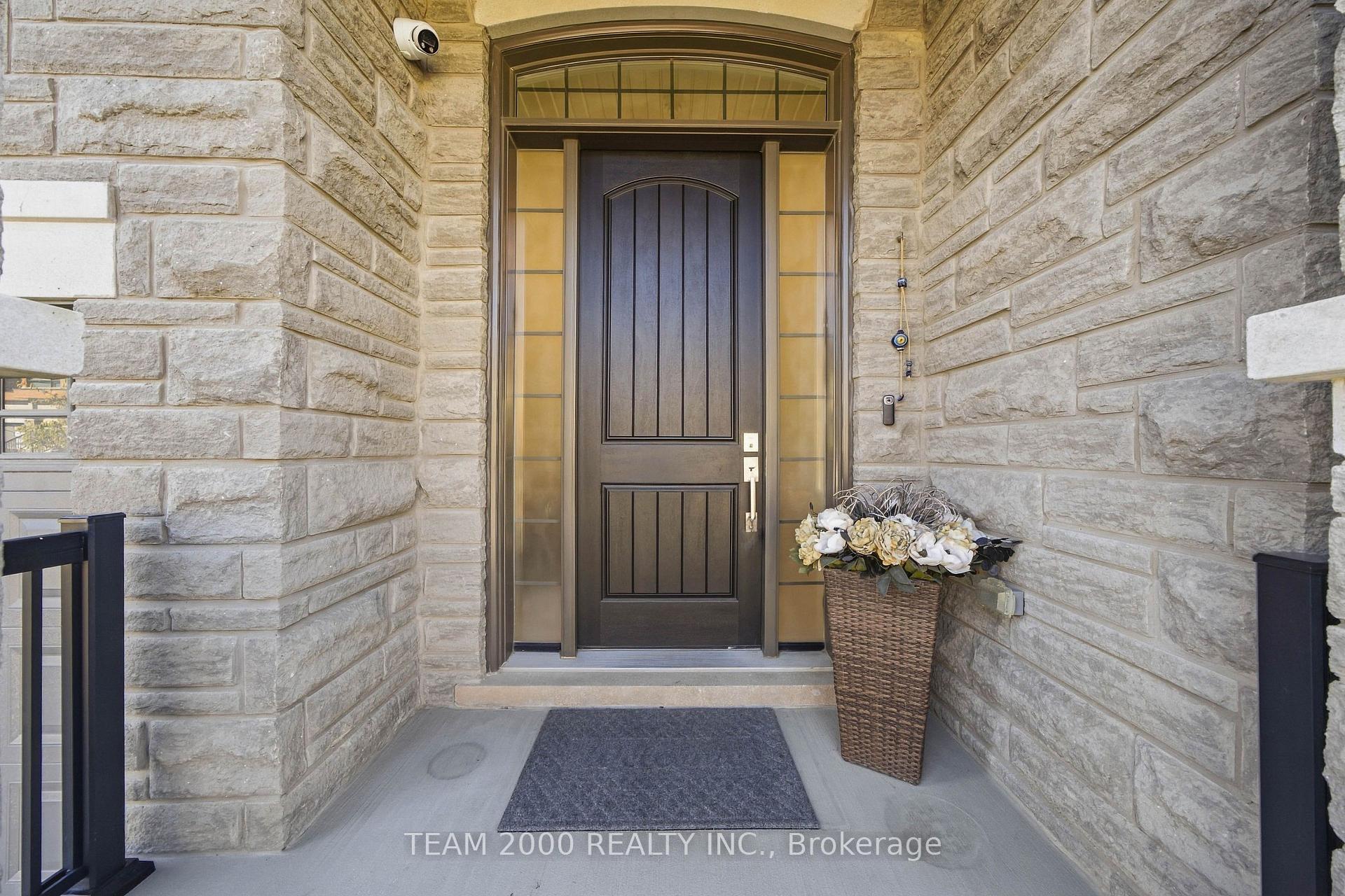 Photo 5 of 33 Winthrop Crescent, Vaughan, Vellore Village — HOMEH
