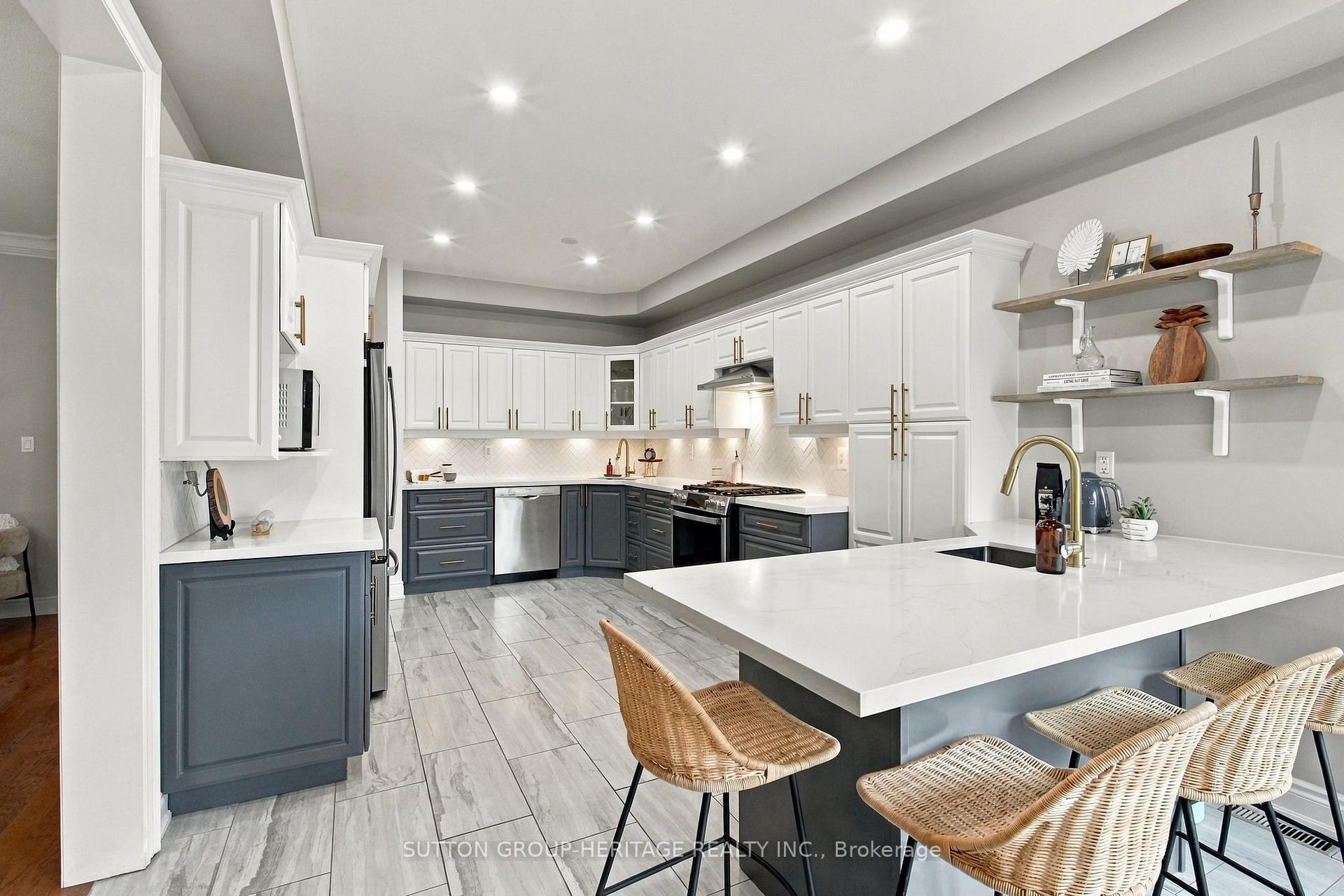 Photo 9 of 36 Mildenhall Place, Whitby, Brooklin — HOMEH