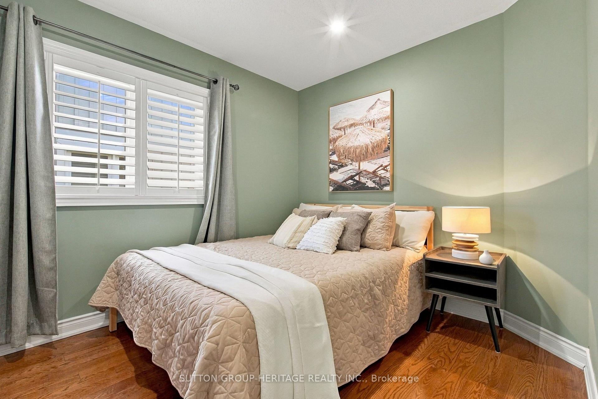 Photo 24 of 36 Mildenhall Place, Whitby, Brooklin — HOMEH