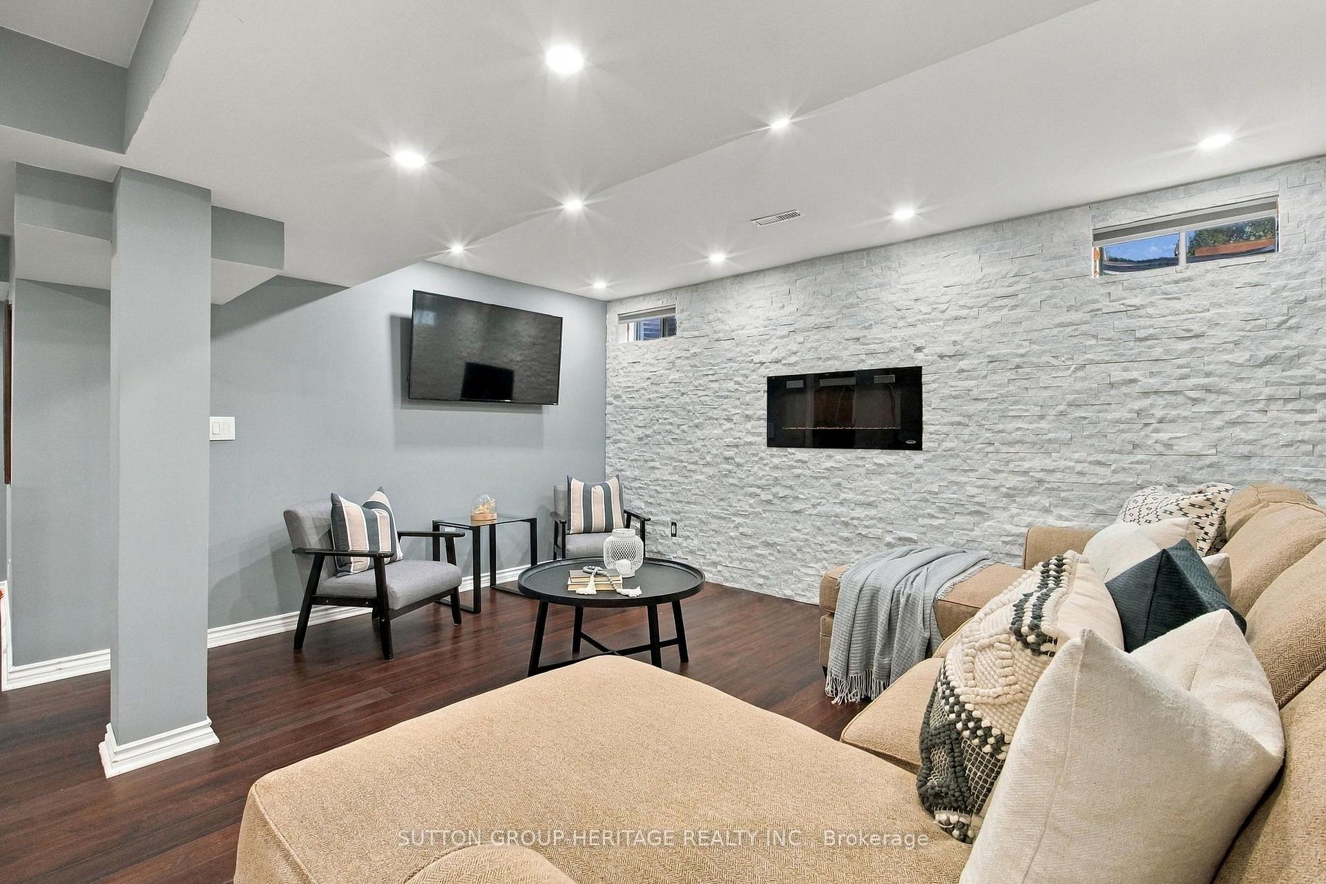 Photo 31 of 36 Mildenhall Place, Whitby, Brooklin — HOMEH
