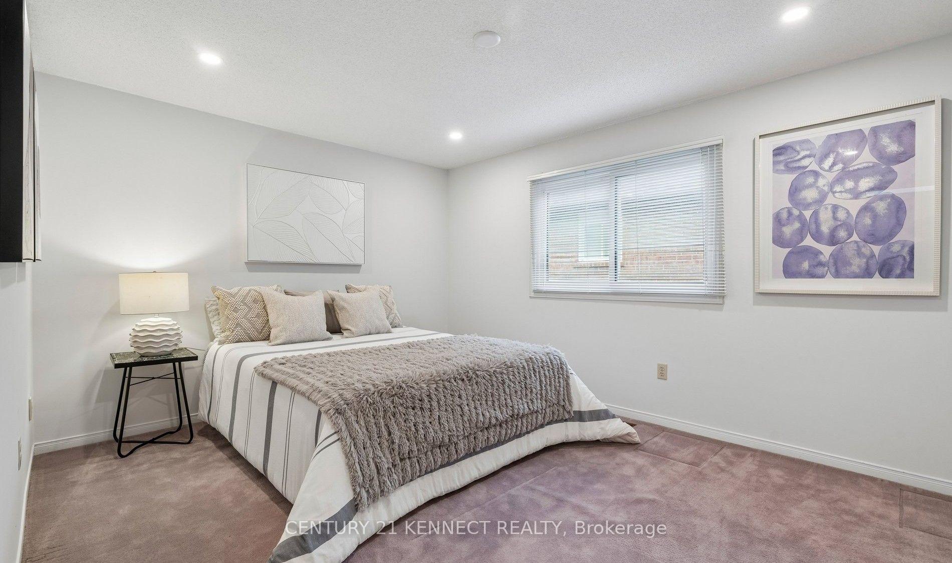 Photo 17 of 38 Rosemount Avenue, Markham, Thornlea — HOMEH