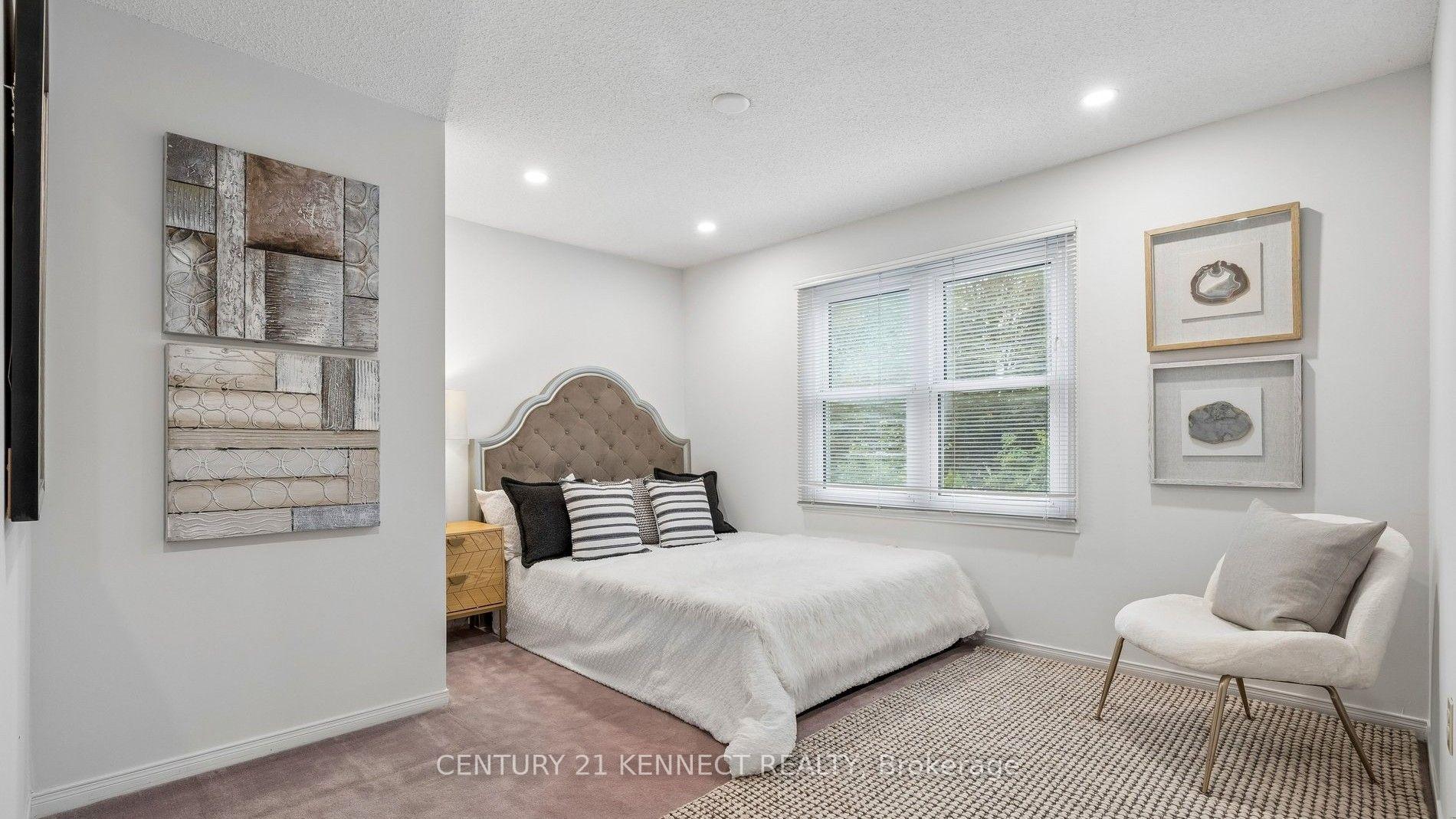 Photo 19 of 38 Rosemount Avenue, Markham, Thornlea — HOMEH