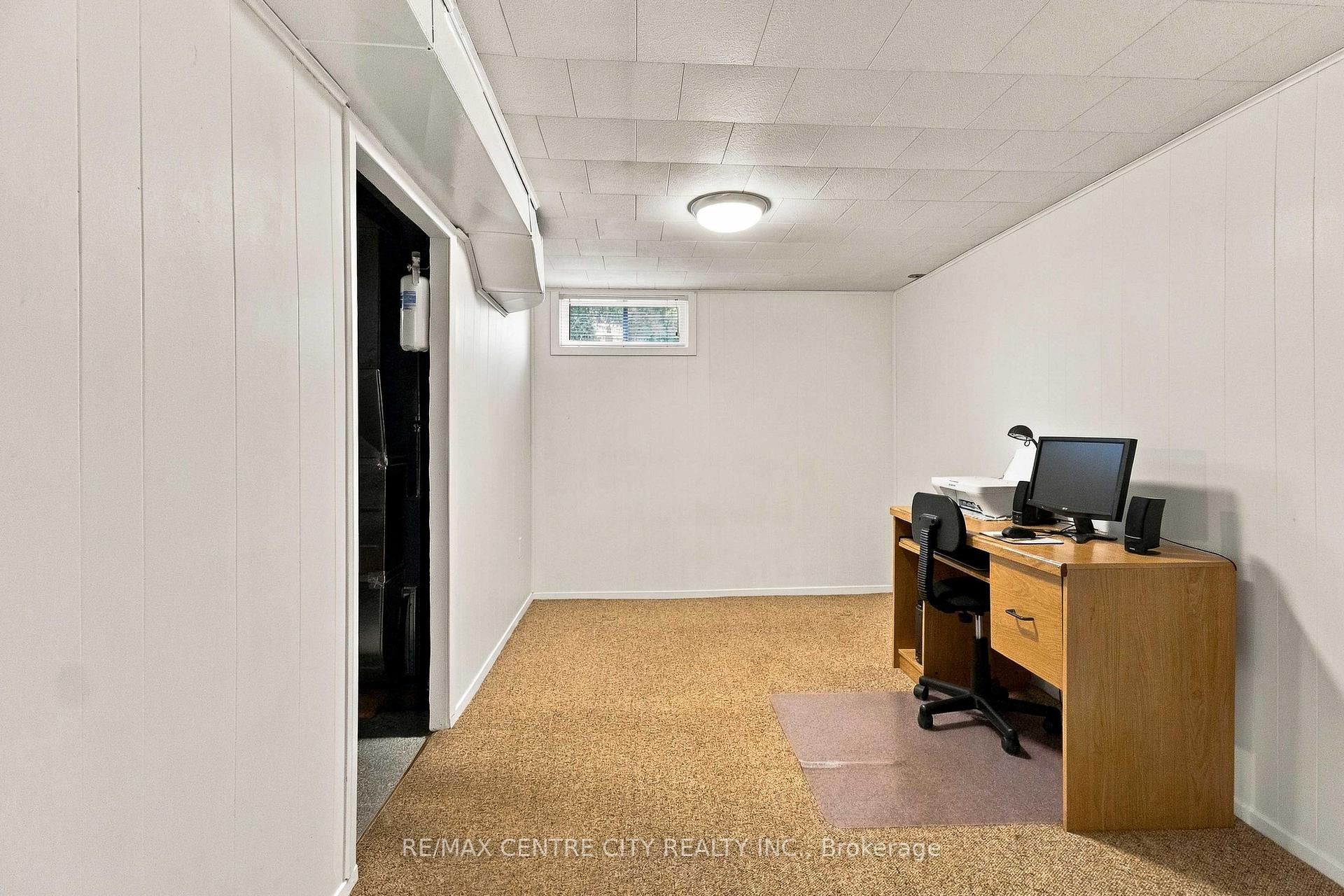 Photo 29 of 1006 Apache Road, London, East D — HOMEH