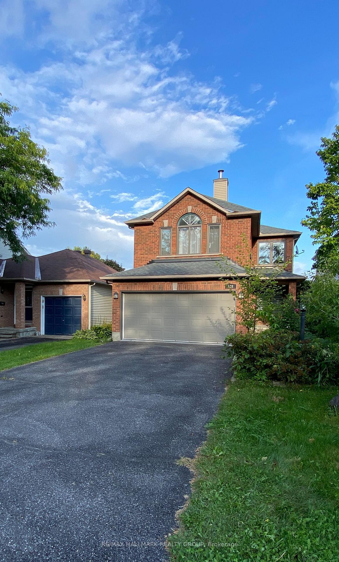 Photo 2 of 128 Grenadier Way, Ottawa, Barrhaven - Longfields — HOMEH