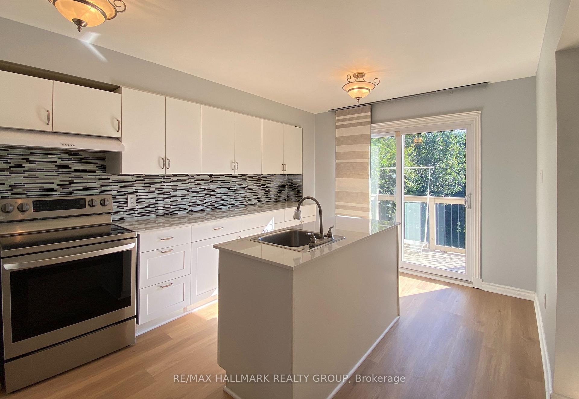 Photo 15 of 128 Grenadier Way, Ottawa, Barrhaven - Longfields — HOMEH
