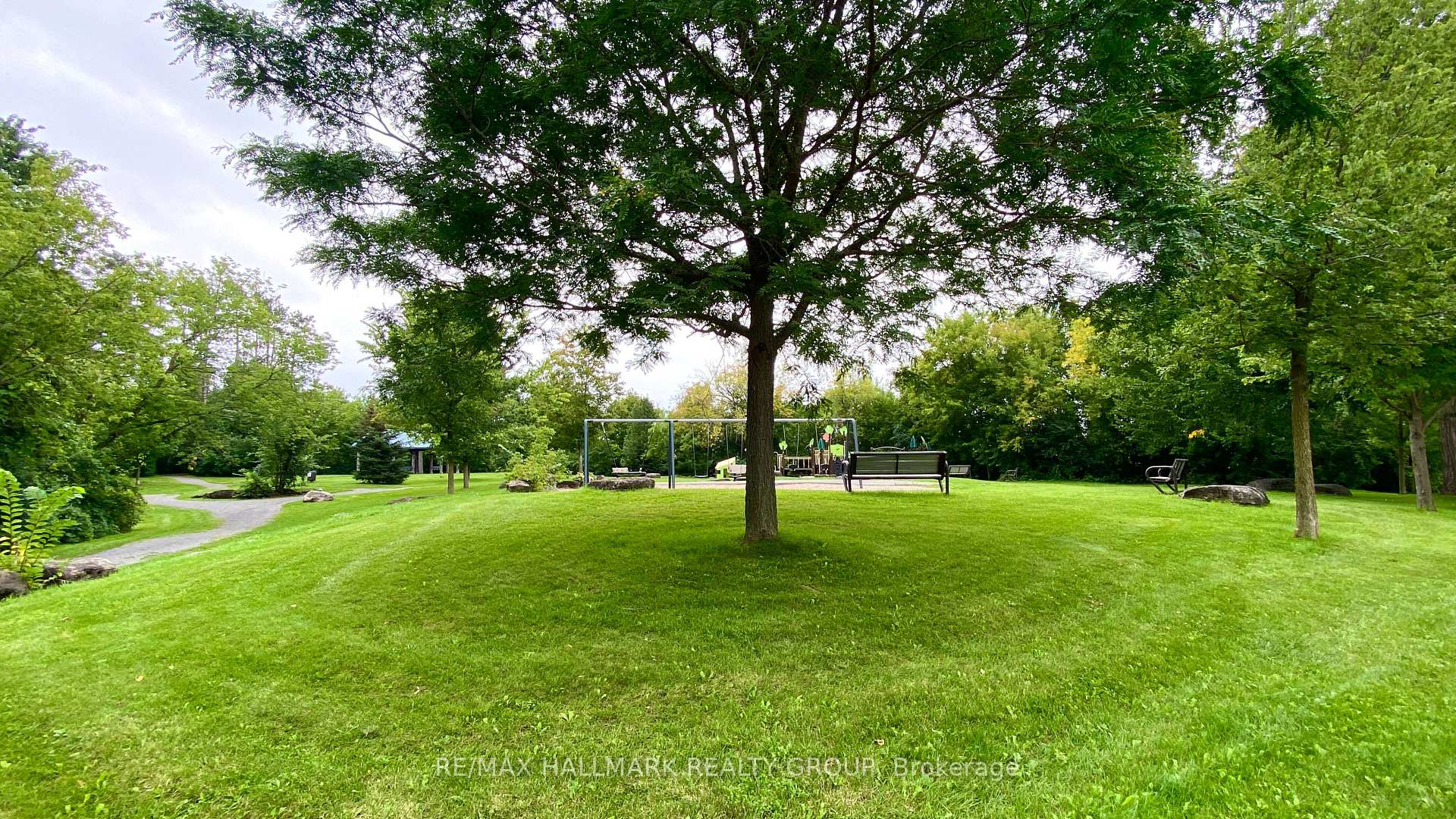 Photo 44 of 128 Grenadier Way, Ottawa, Barrhaven - Longfields — HOMEH