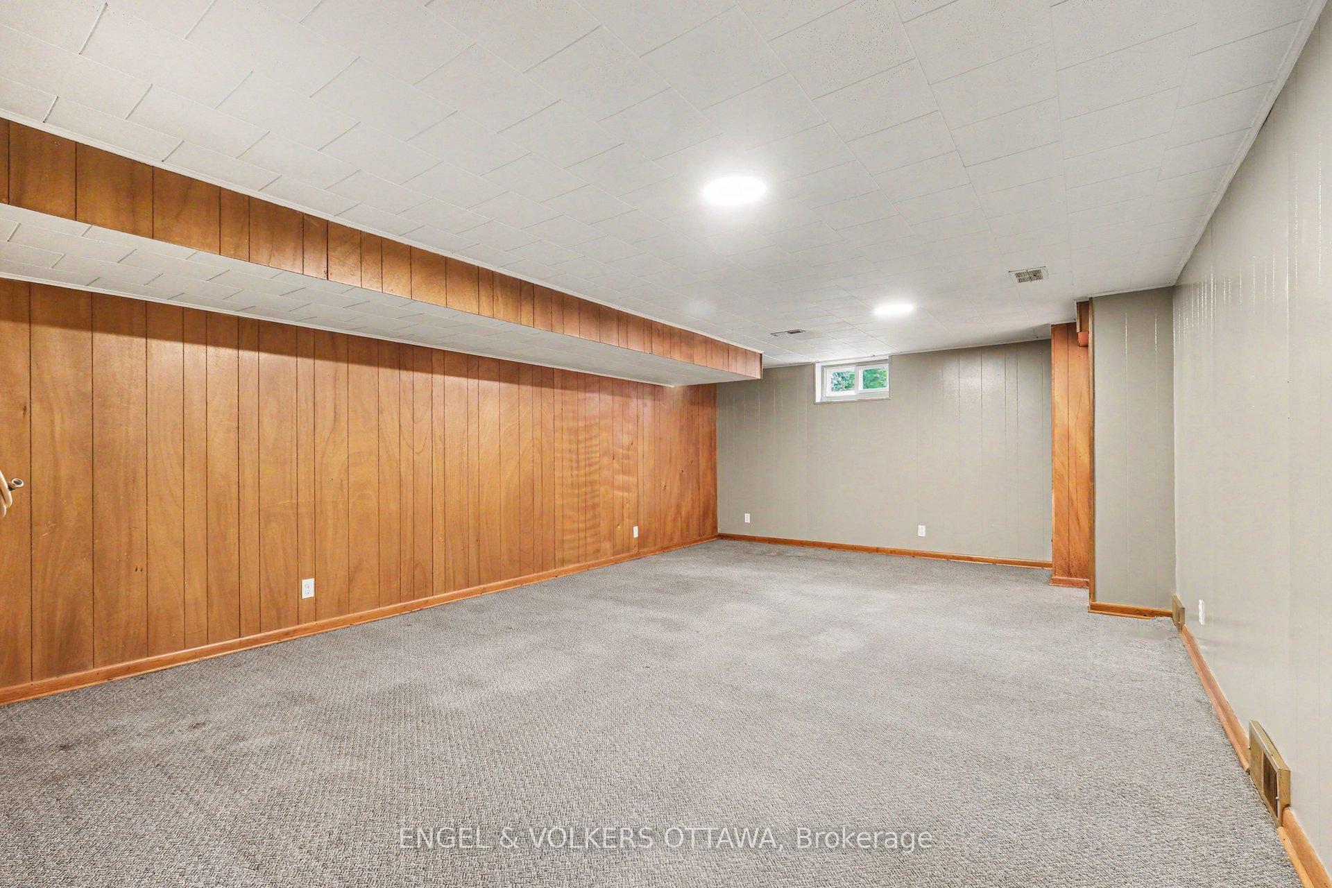 Photo 22 of 325 Summit Avenue, Ottawa, Alta Vista/Faircrest Heights — HOMEH