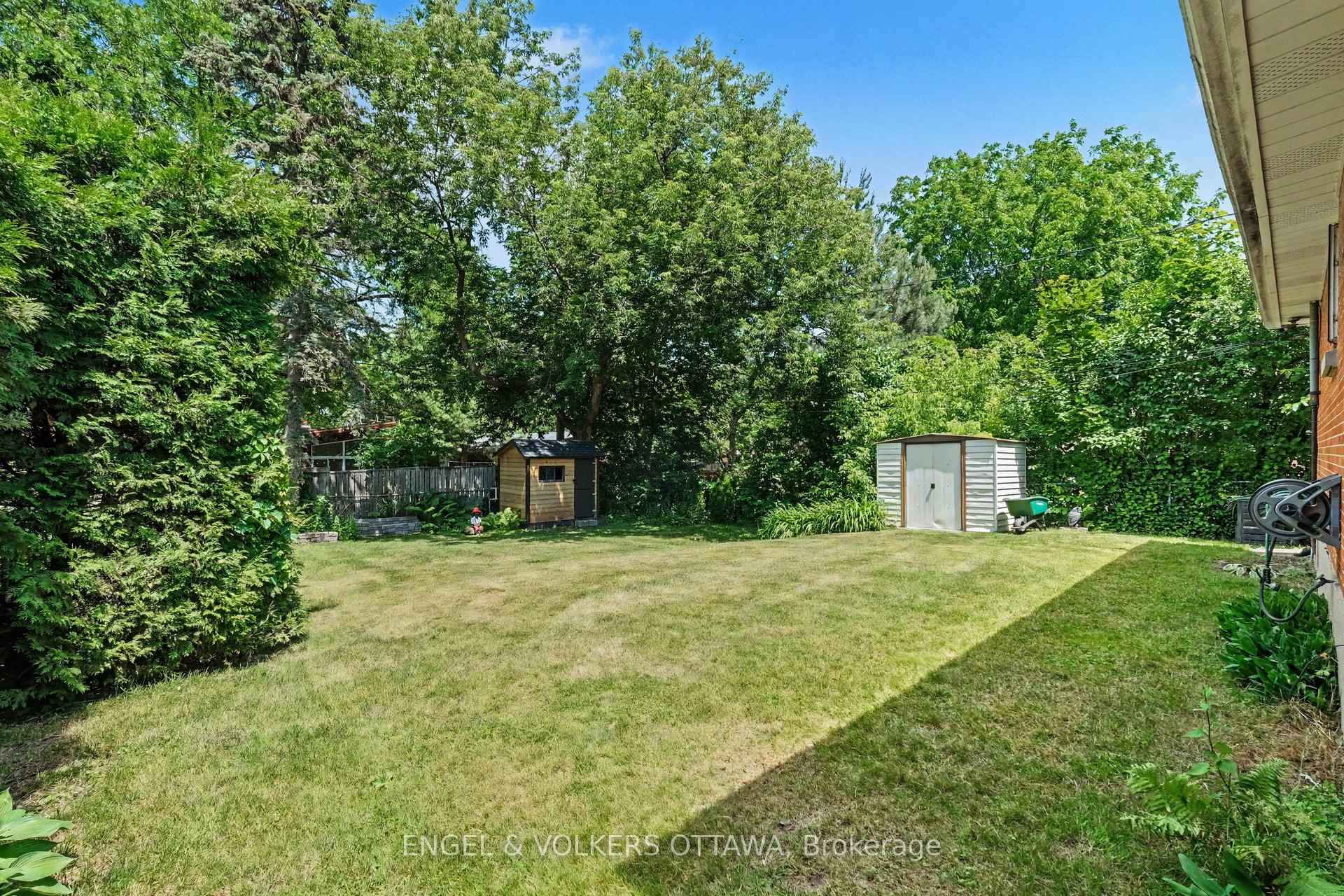 Photo 28 of 325 Summit Avenue, Ottawa, Alta Vista/Faircrest Heights — HOMEH