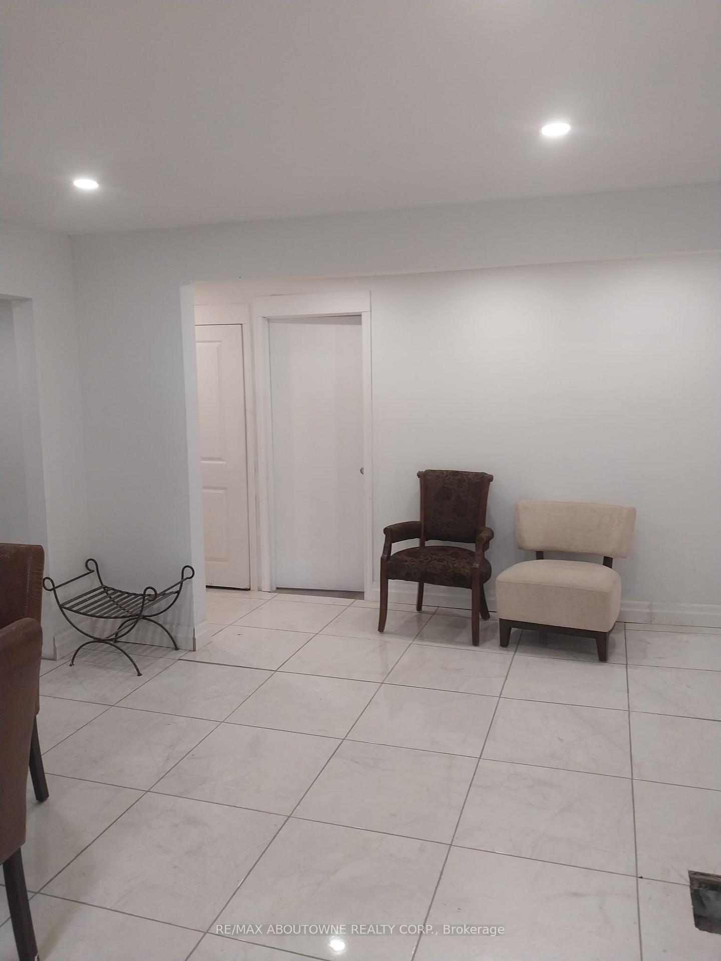 Photo 10 of 1071 Southcote Road, Hamilton, Ancaster — HOMEH