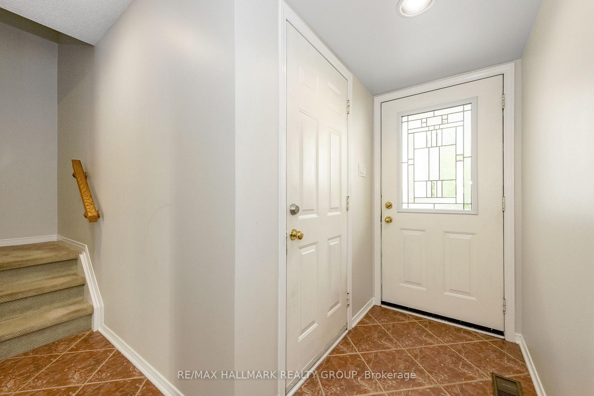 Photo 7 of 15 Provender Avenue, Ottawa, CFB Rockcliffe and Area — HOMEH