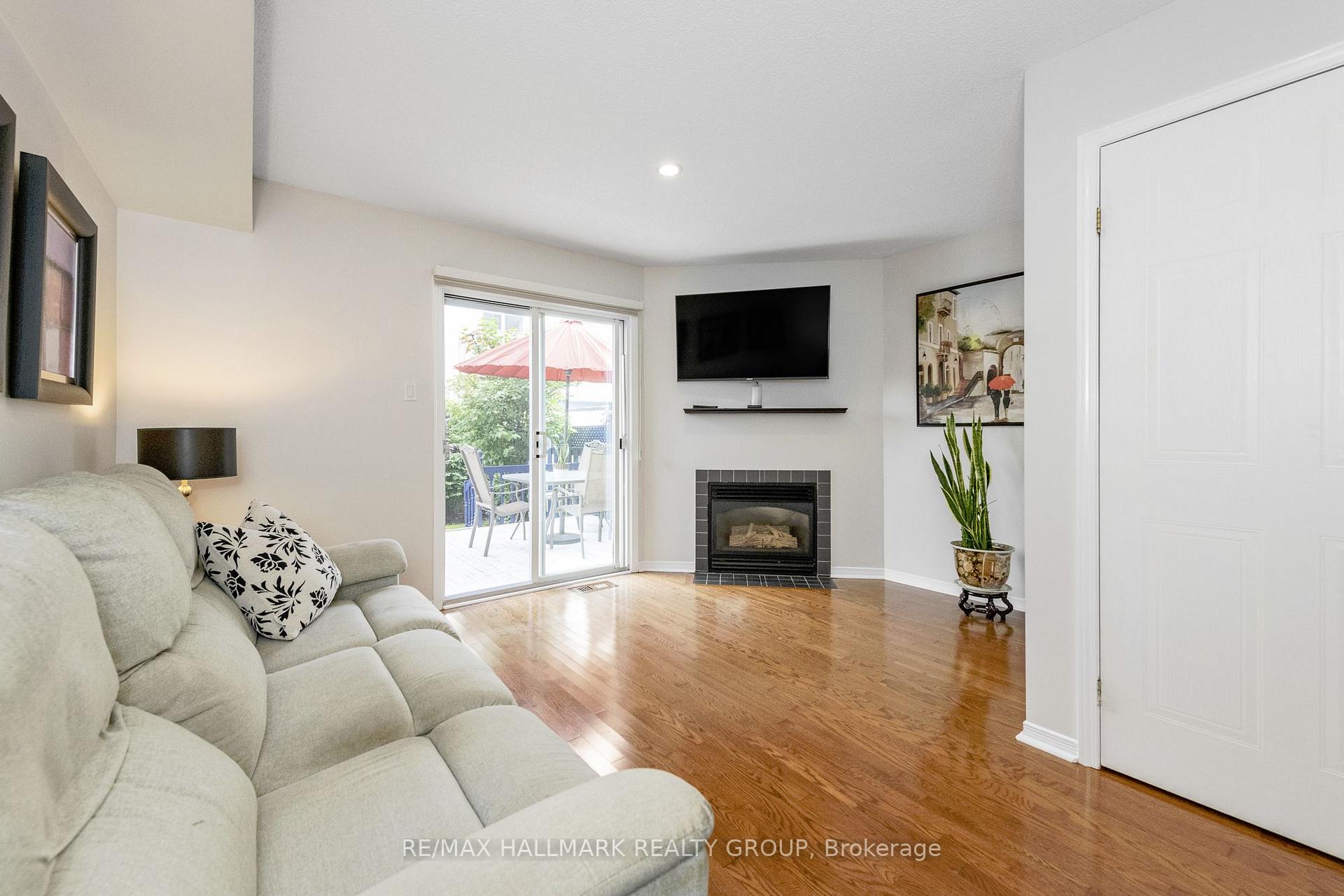 Photo 9 of 15 Provender Avenue, Ottawa, CFB Rockcliffe and Area — HOMEH