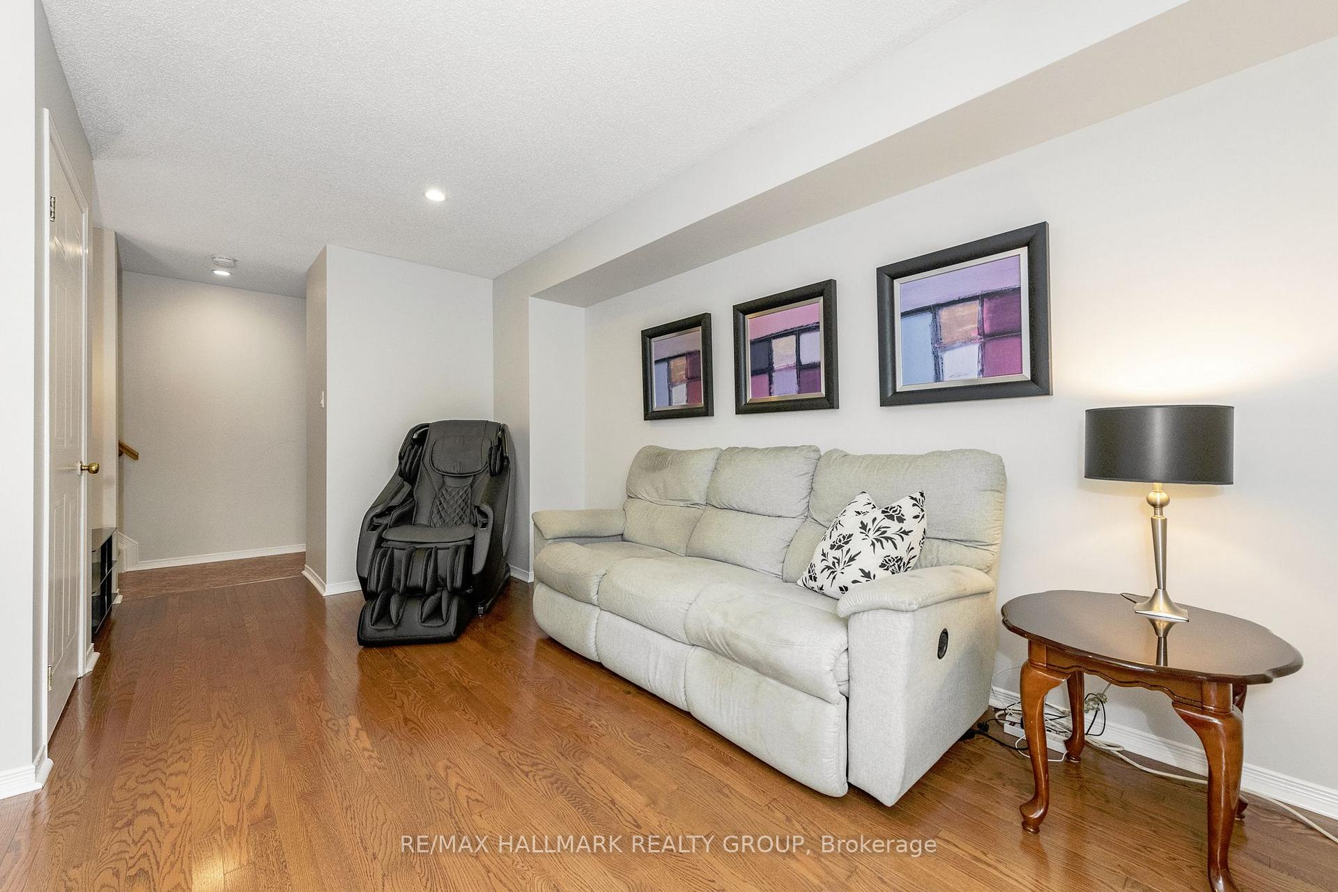 Photo 11 of 15 Provender Avenue, Ottawa, CFB Rockcliffe and Area — HOMEH