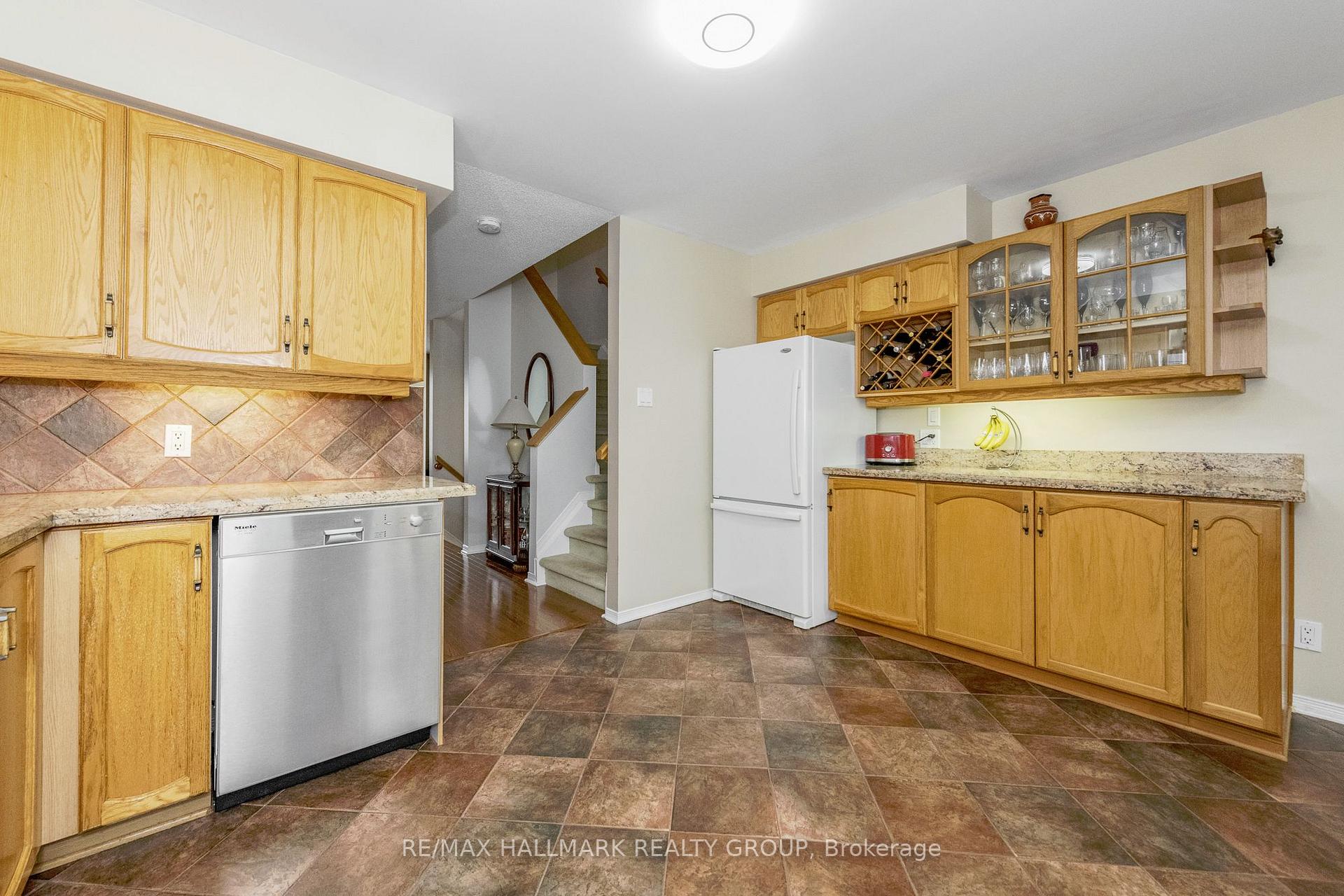 Photo 22 of 15 Provender Avenue, Ottawa, CFB Rockcliffe and Area — HOMEH