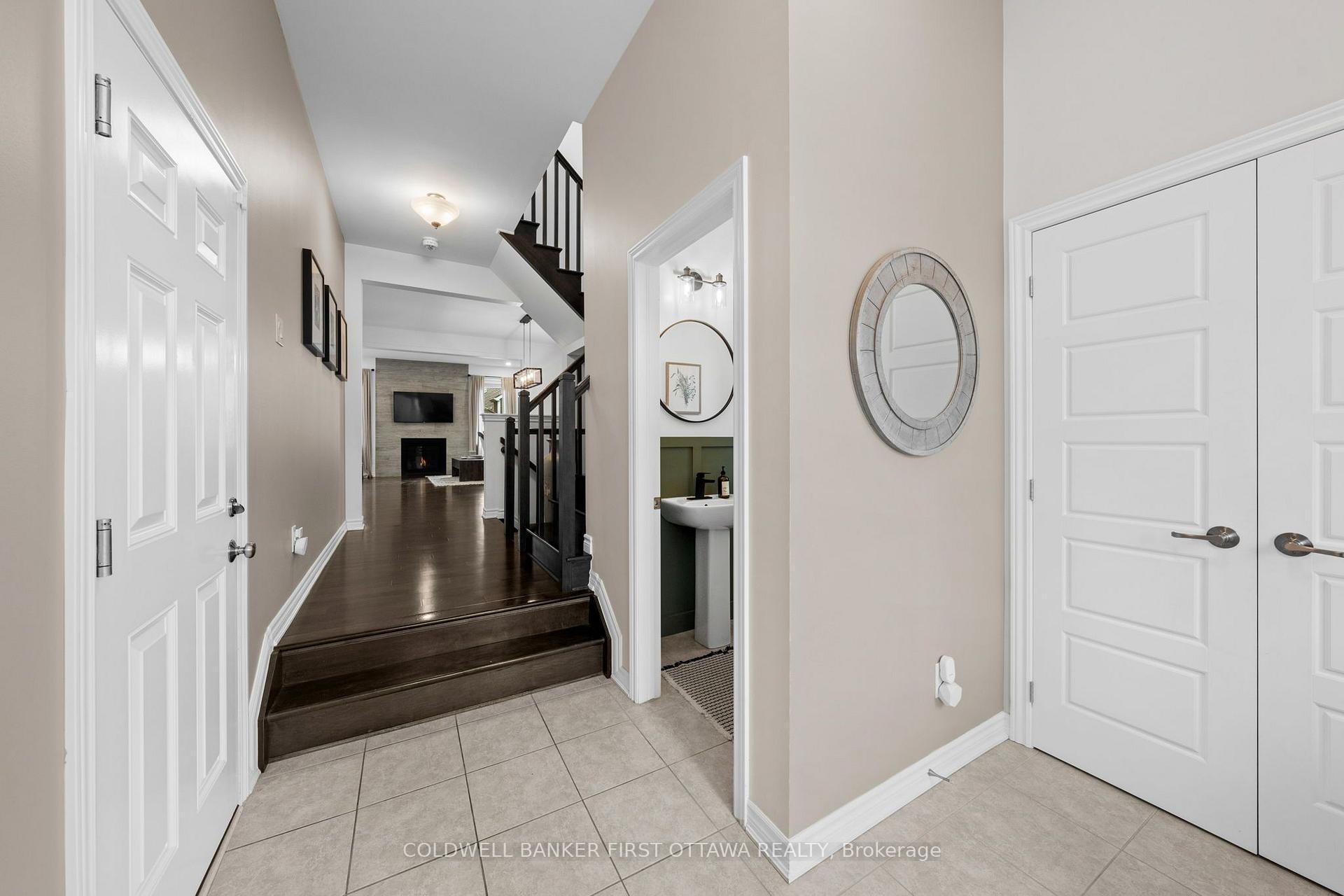Photo 4 of 67 Remora Way, Ottawa, Barrhaven - Half Moon Bay — HOMEH