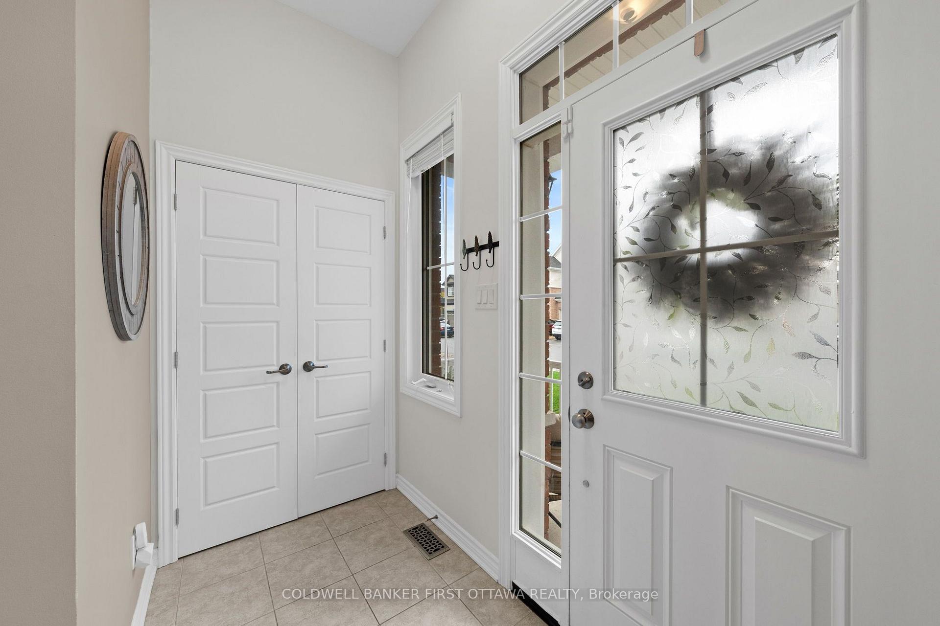 Photo 5 of 67 Remora Way, Ottawa, Barrhaven - Half Moon Bay — HOMEH