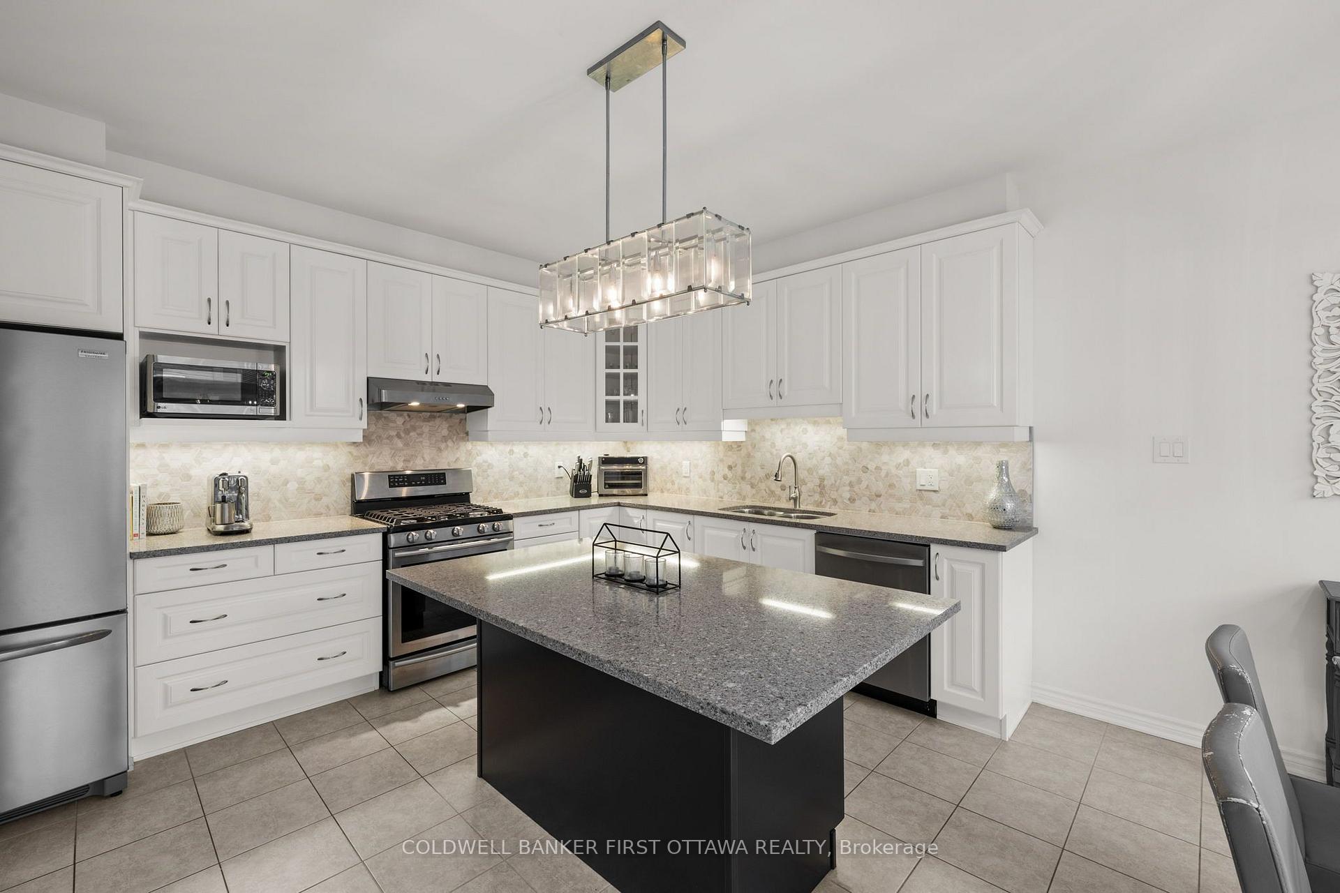 Photo 13 of 67 Remora Way, Ottawa, Barrhaven - Half Moon Bay — HOMEH