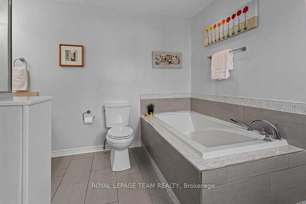 Photo 16 of 2756 Massicotte Lane, Ottawa, Emerald Woods/Sawmill Creek — HOMEH