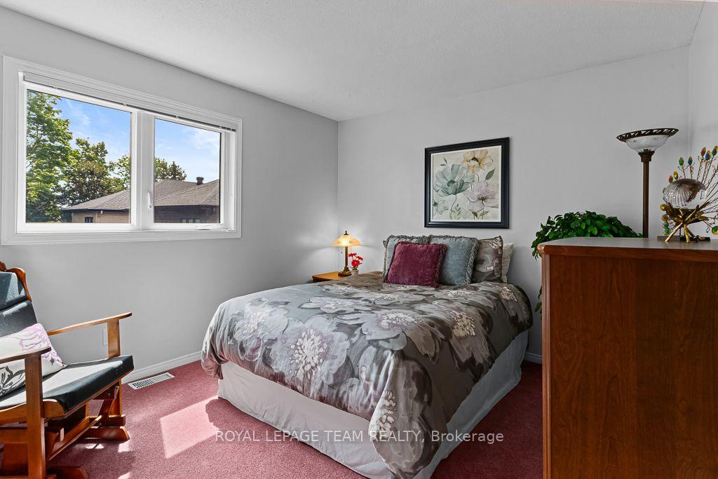 Photo 18 of 2756 Massicotte Lane, Ottawa, Emerald Woods/Sawmill Creek — HOMEH