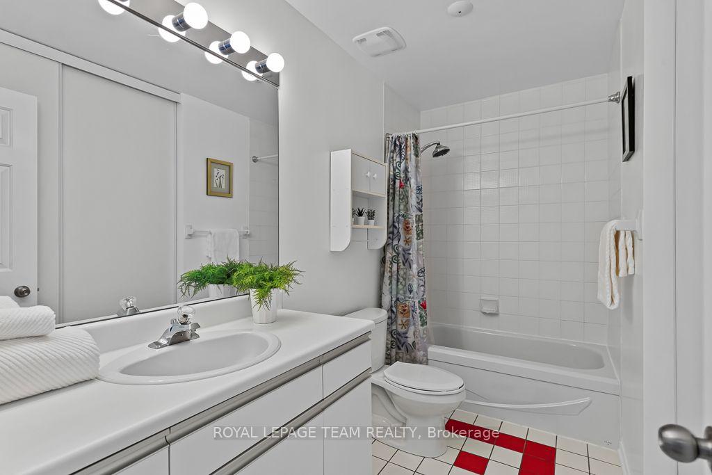 Photo 20 of 2756 Massicotte Lane, Ottawa, Emerald Woods/Sawmill Creek — HOMEH