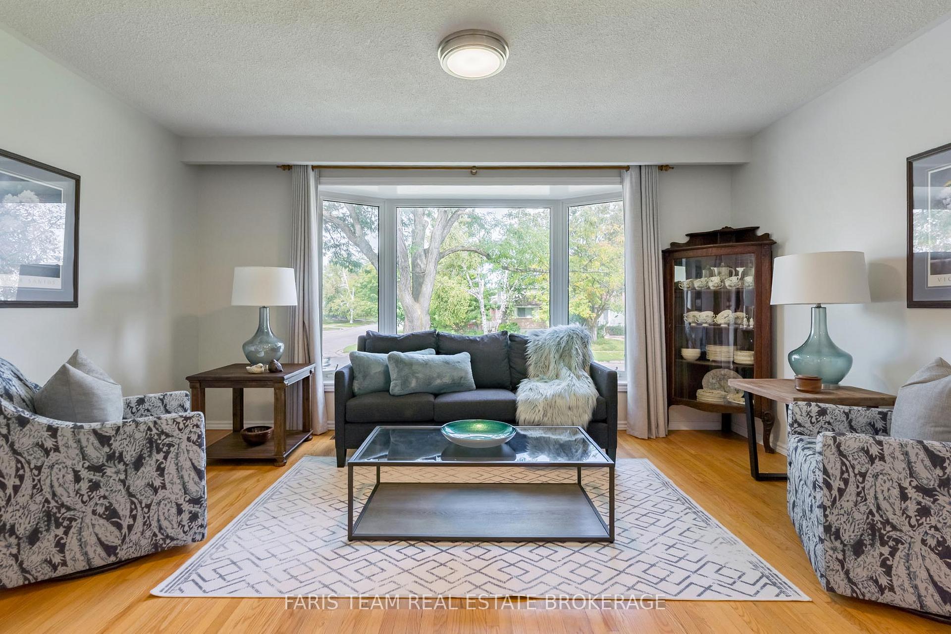 Photo 14 of 19 Colleen Avenue, Barrie, Grove East — HOMEH