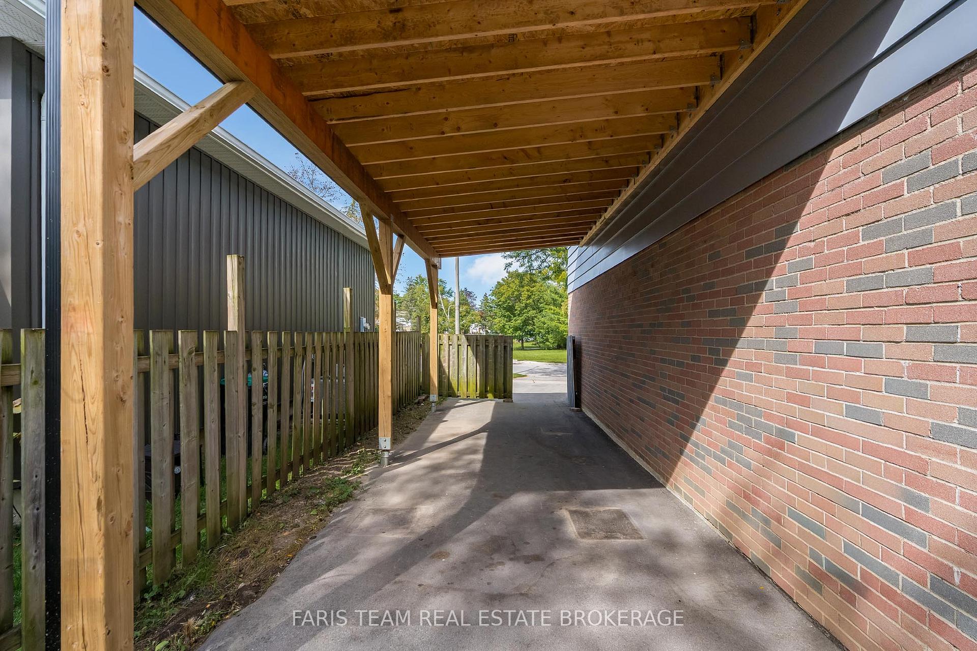 Photo 45 of 19 Colleen Avenue, Barrie, Grove East — HOMEH