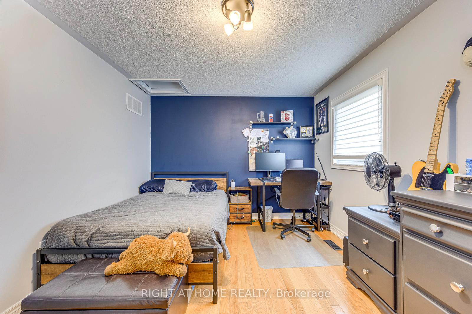Photo 18 of 4164 Forest Fire Crescent, Mississauga, Rathwood — HOMEH