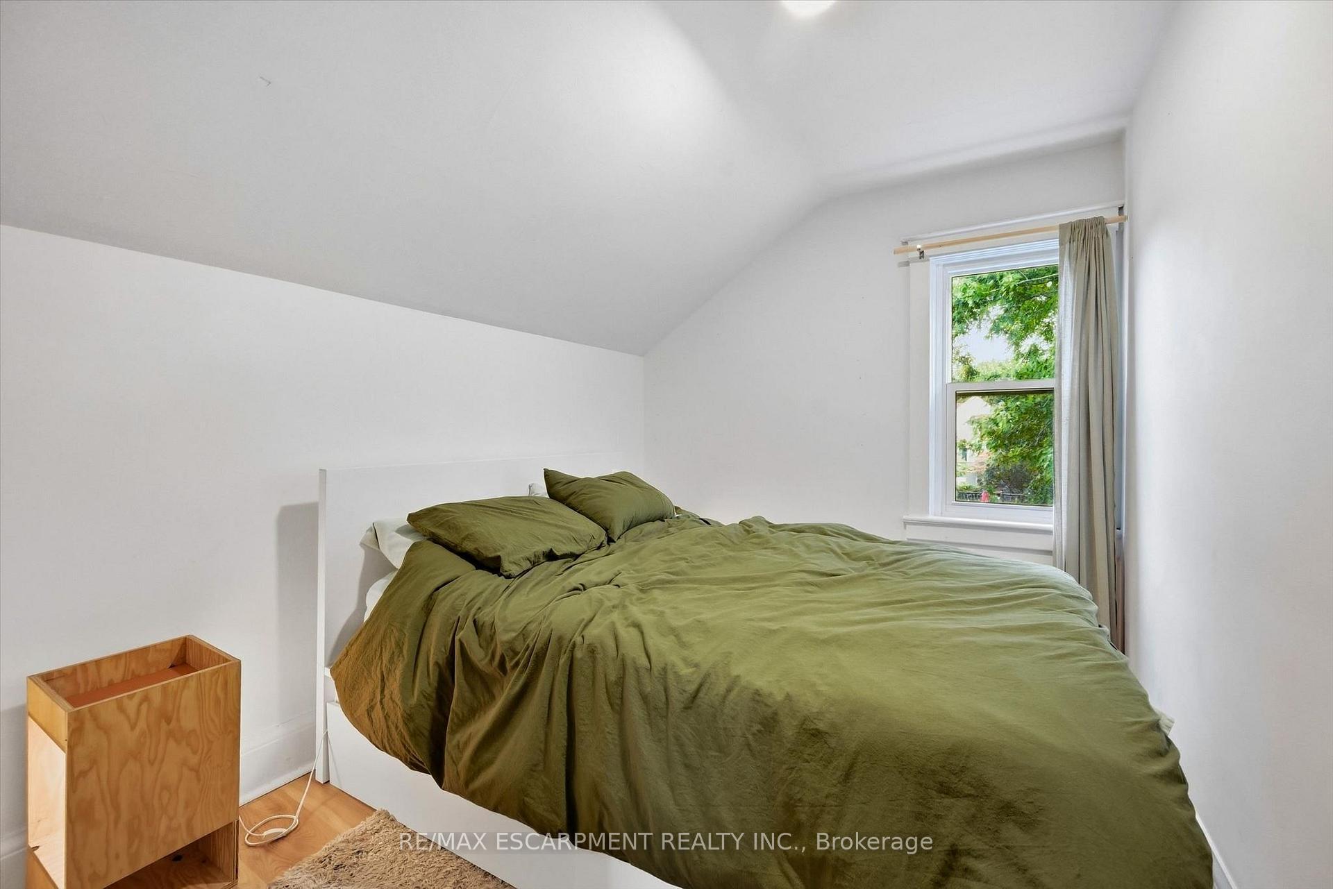 Photo 21 of 174 Beech Street, St. Catharines, Downtown — HOMEH