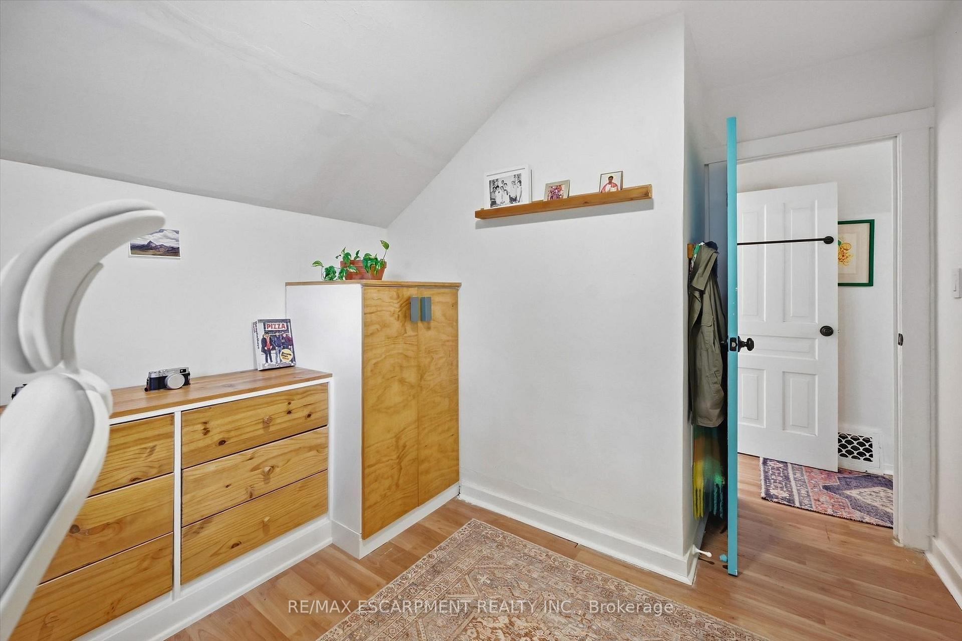 Photo 25 of 174 Beech Street, St. Catharines, Downtown — HOMEH