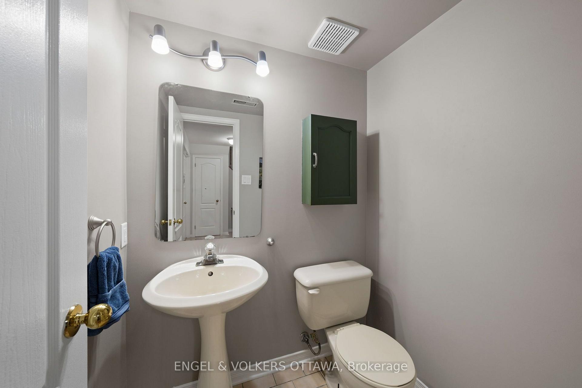 Photo 10 of 1831 Summerfields Crescent, Ottawa, Chapel Hill — HOMEH