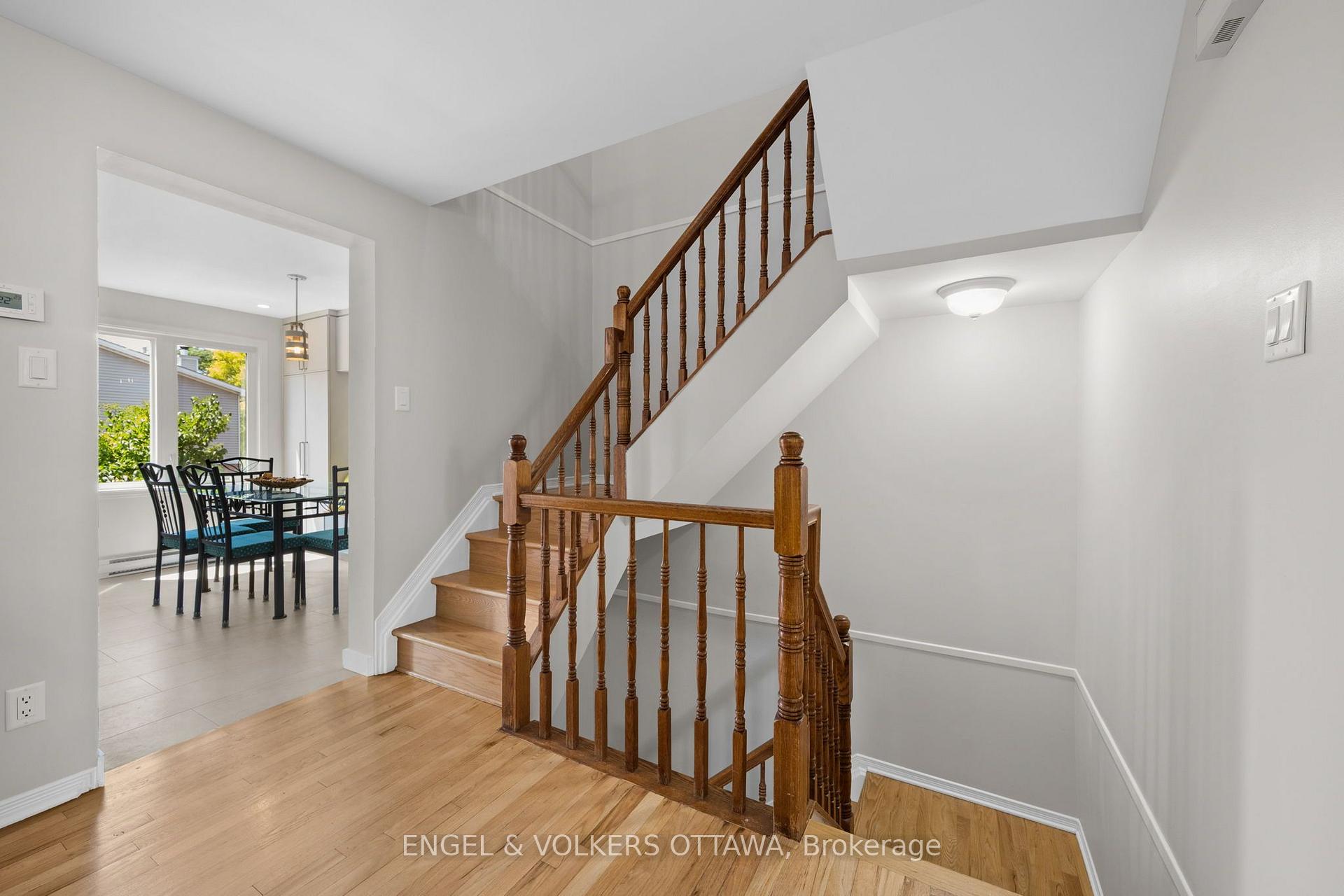 Photo 11 of 1831 Summerfields Crescent, Ottawa, Chapel Hill — HOMEH