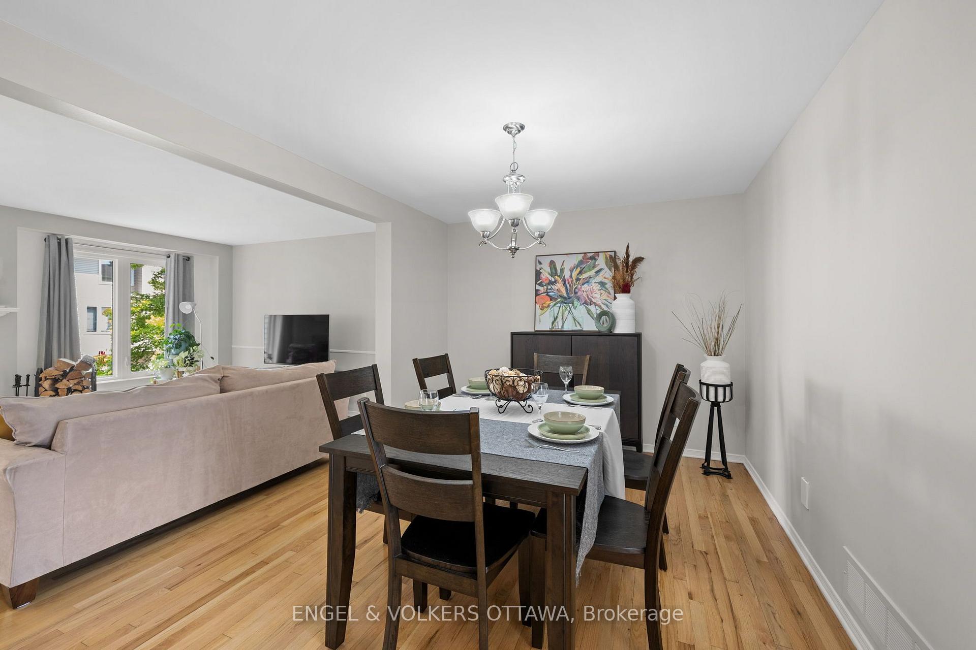 Photo 13 of 1831 Summerfields Crescent, Ottawa, Chapel Hill — HOMEH
