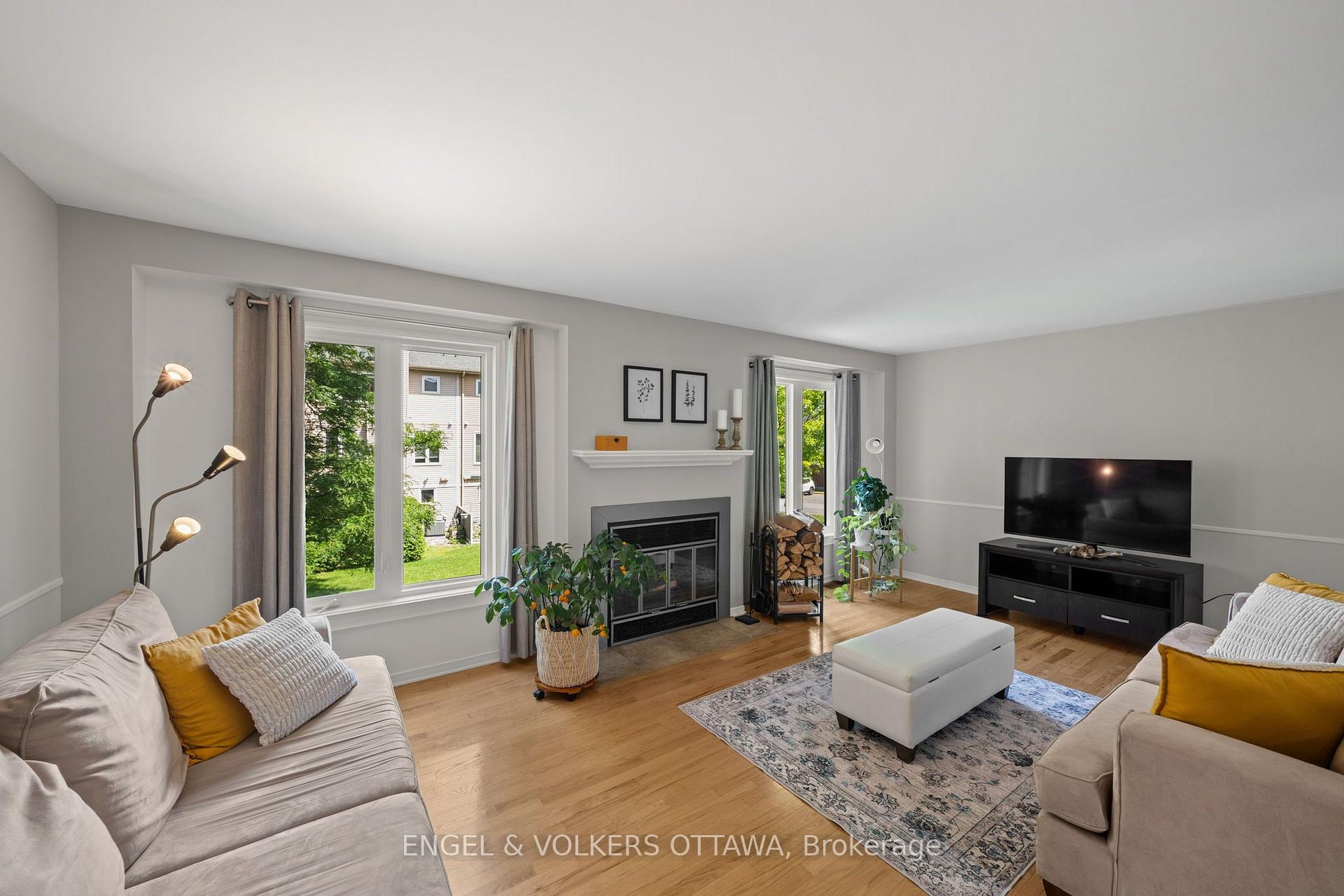 Photo 17 of 1831 Summerfields Crescent, Ottawa, Chapel Hill — HOMEH