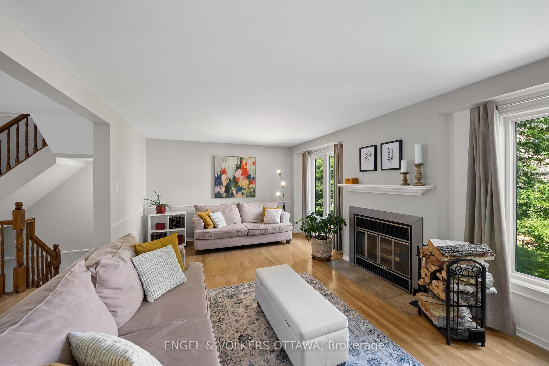 Photo 18 of 1831 Summerfields Crescent, Ottawa, Chapel Hill — HOMEH
