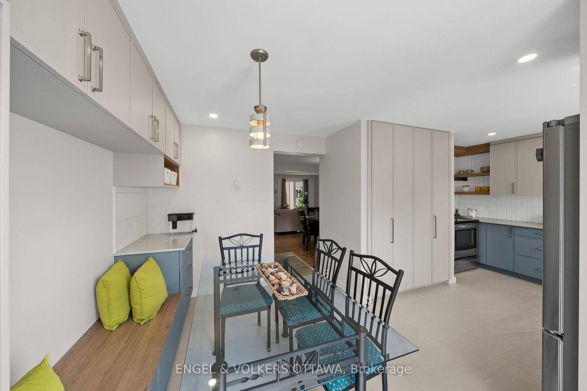 Photo 21 of 1831 Summerfields Crescent, Ottawa, Chapel Hill — HOMEH