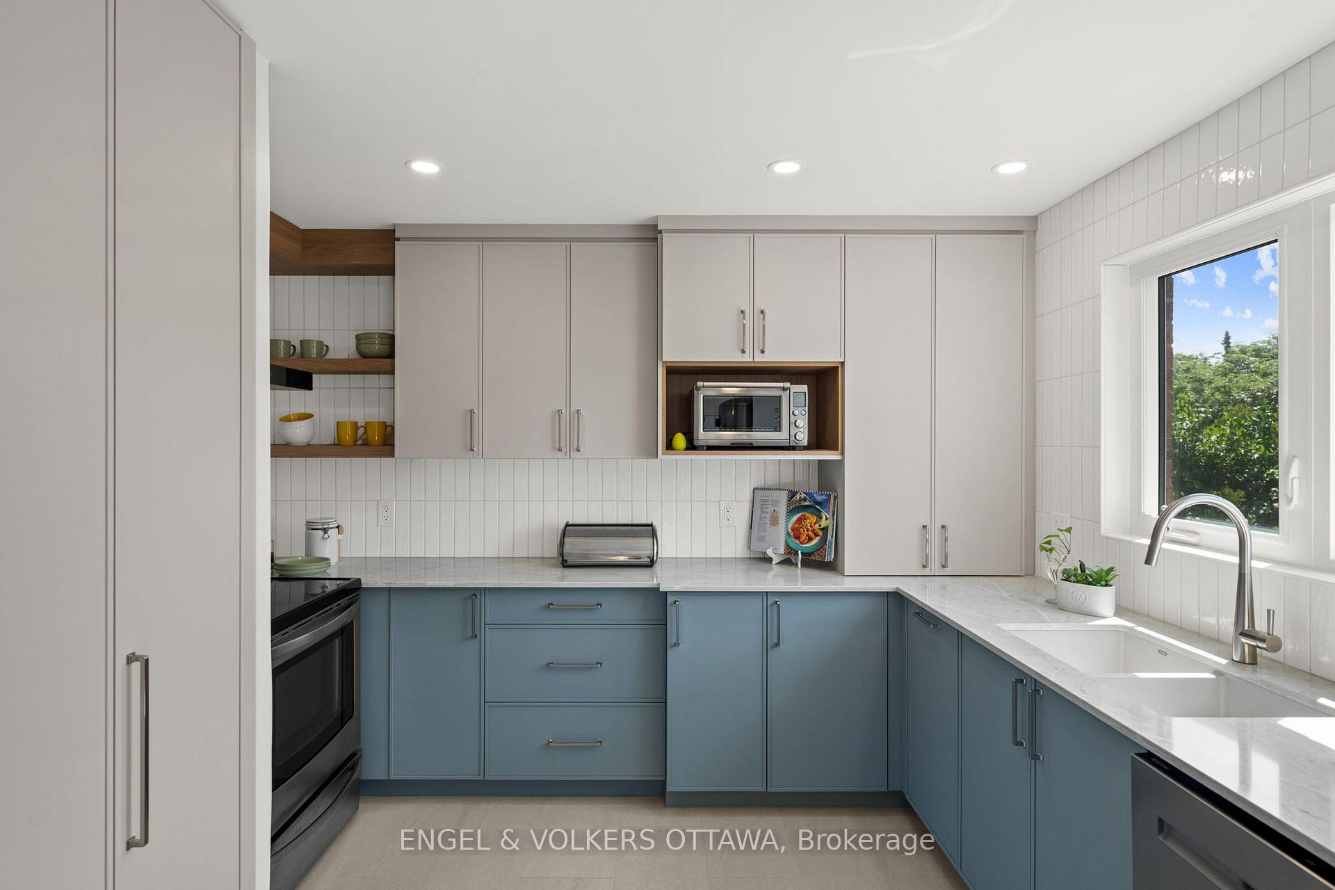 Photo 22 of 1831 Summerfields Crescent, Ottawa, Chapel Hill — HOMEH