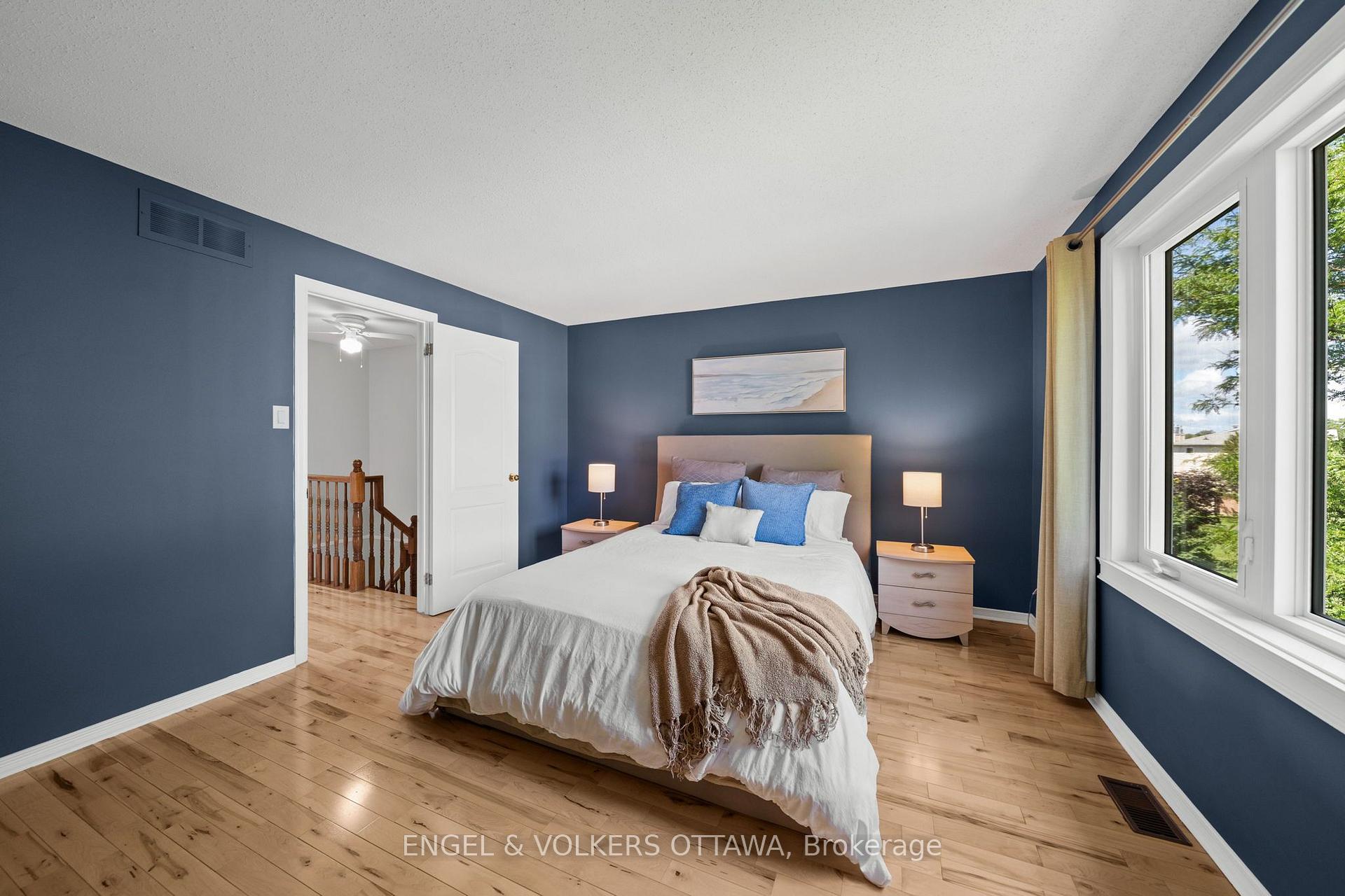 Photo 32 of 1831 Summerfields Crescent, Ottawa, Chapel Hill — HOMEH