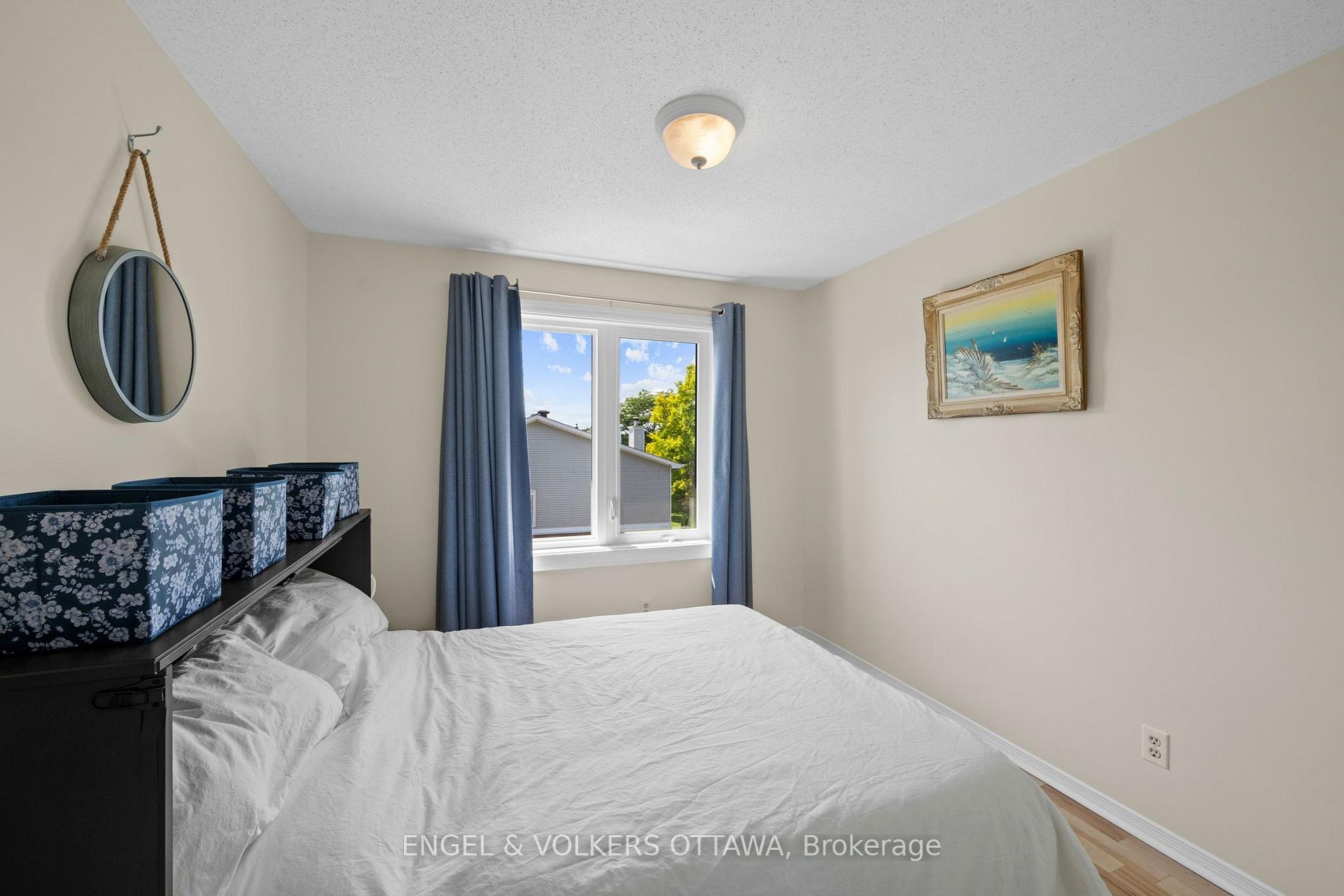Photo 35 of 1831 Summerfields Crescent, Ottawa, Chapel Hill — HOMEH