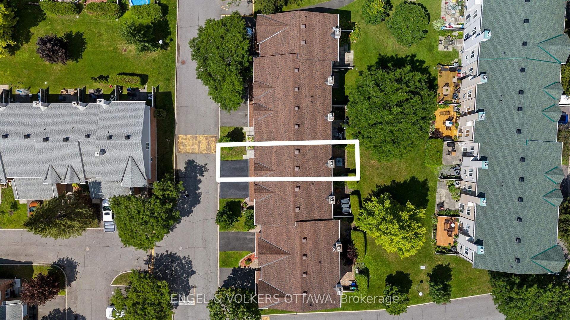 Photo 42 of 1831 Summerfields Crescent, Ottawa, Chapel Hill — HOMEH