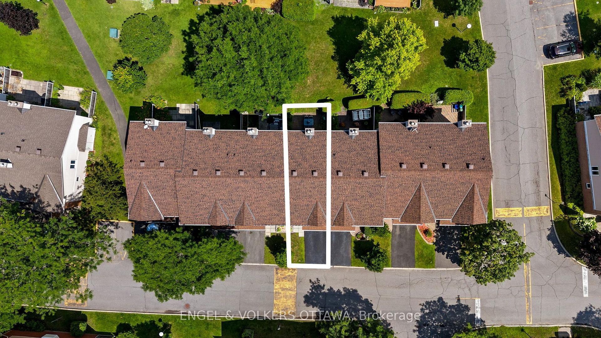 Photo 43 of 1831 Summerfields Crescent, Ottawa, Chapel Hill — HOMEH