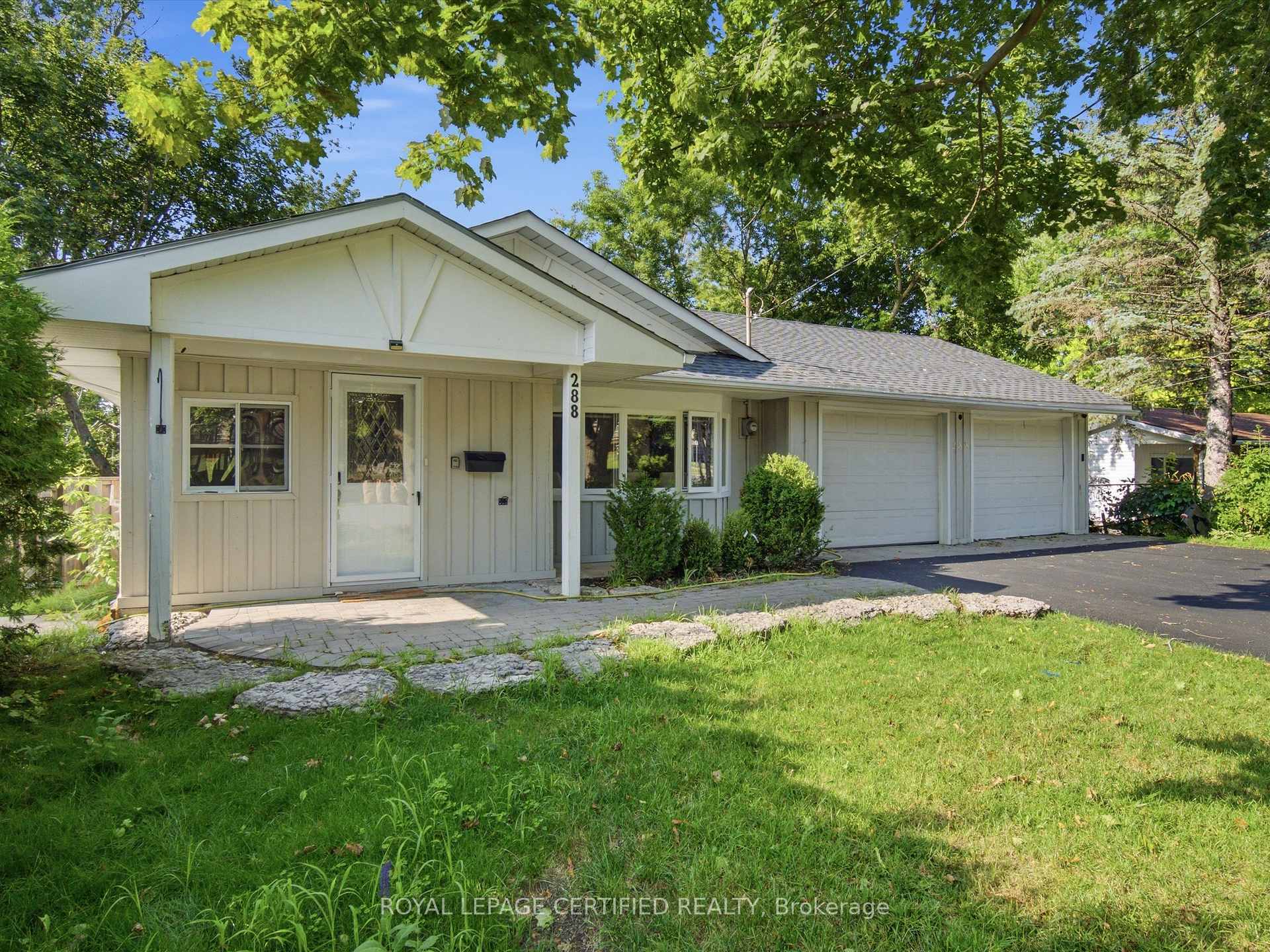 Photo 1 of 288 Irene Drive, Georgina, Keswick South — HOMEH