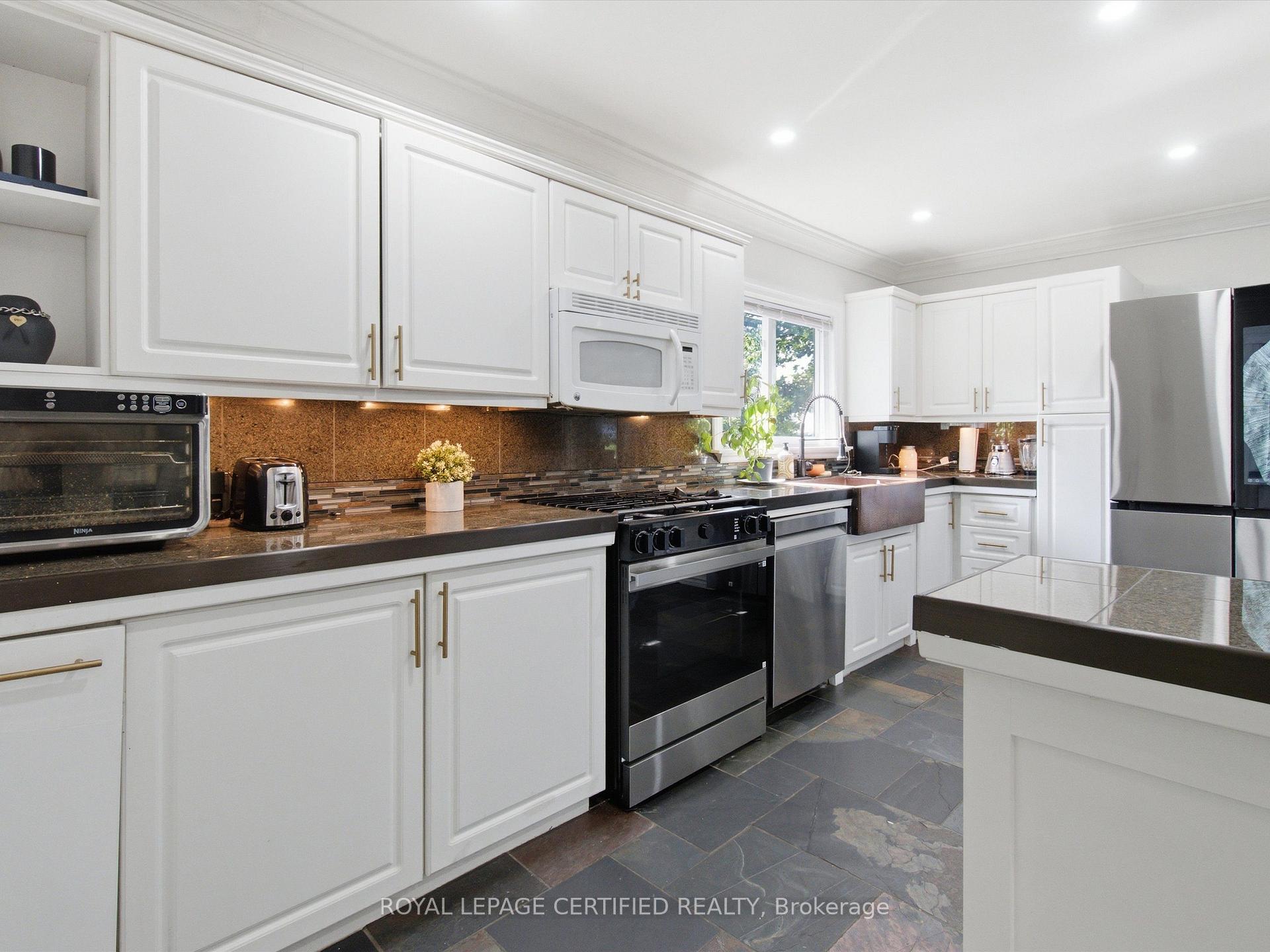 Photo 8 of 288 Irene Drive, Georgina, Keswick South — HOMEH