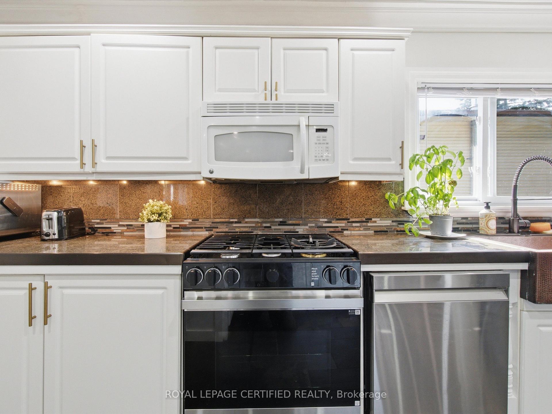 Photo 9 of 288 Irene Drive, Georgina, Keswick South — HOMEH