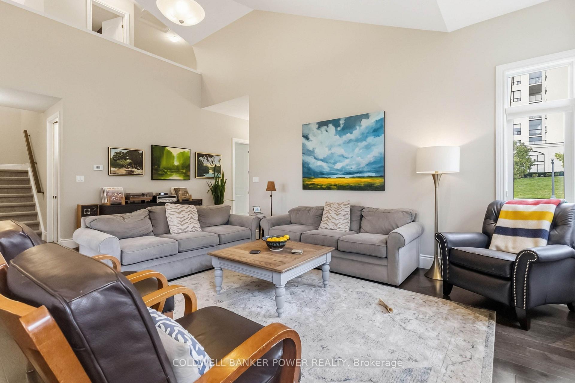 Photo 5 of 2483 Meadowlands Way, London, North R — HOMEH